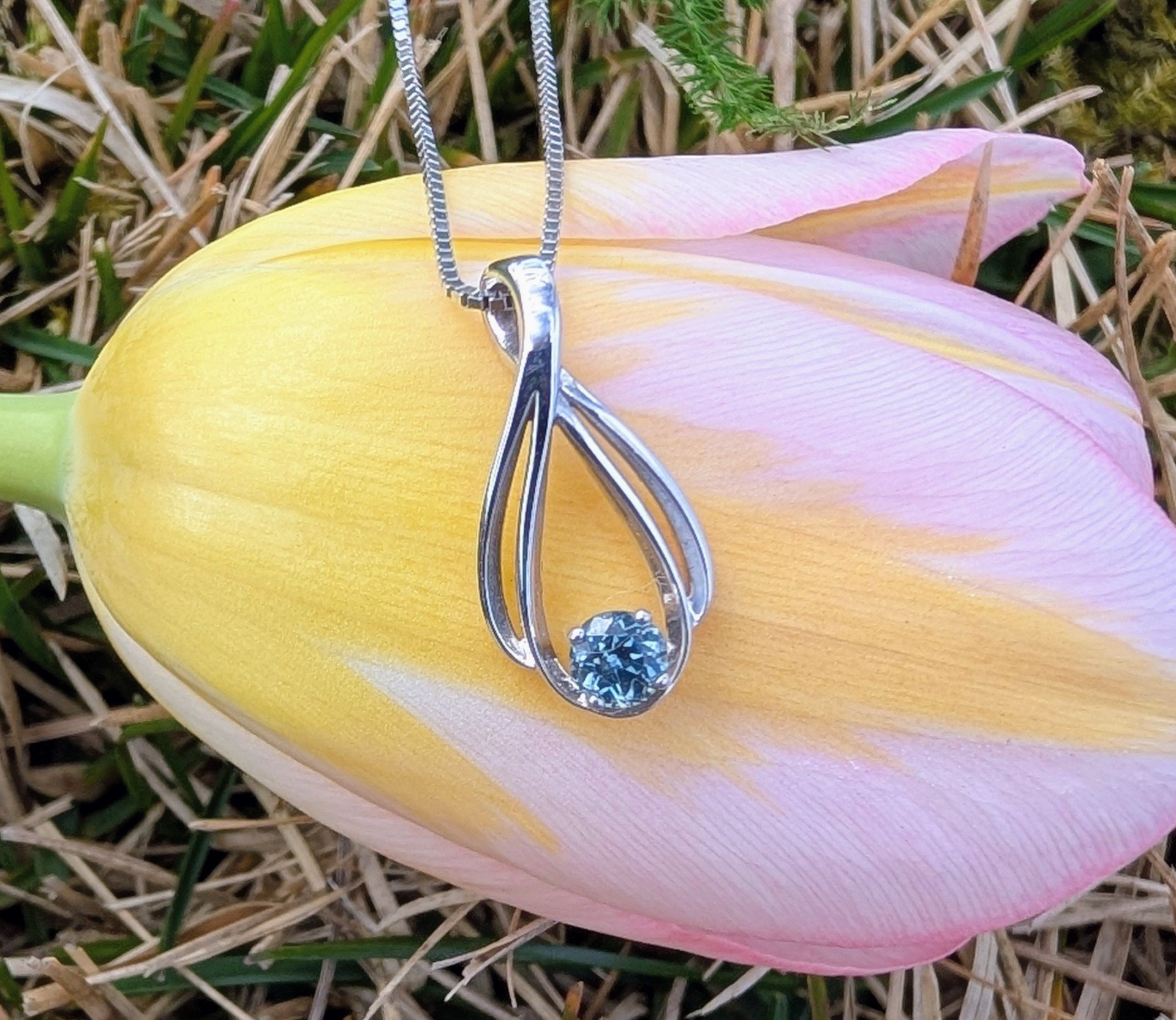 Montana Sapphire Drop Pendant.jpg