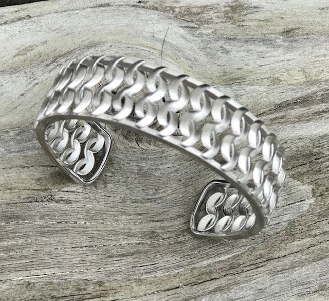 Fashion Cuff Bracelet 3.jpg