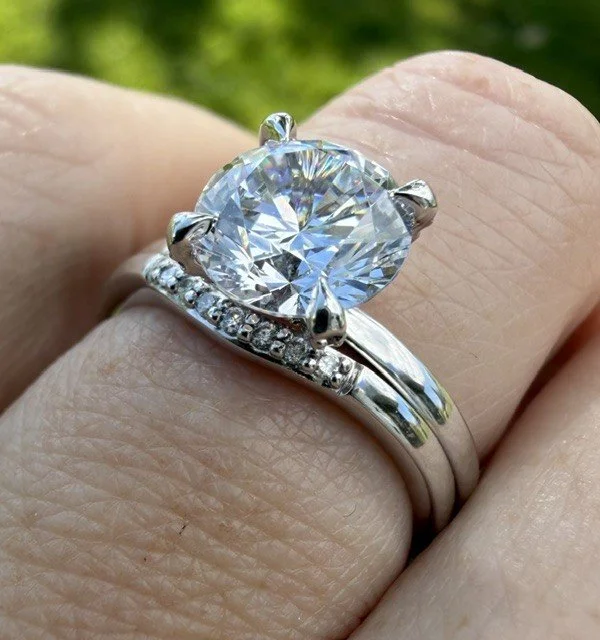 Dainty Diamond Contour Wedding Band