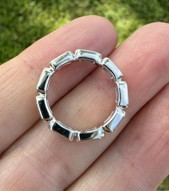Emerald Cut East-West Eternity Band5.jpg