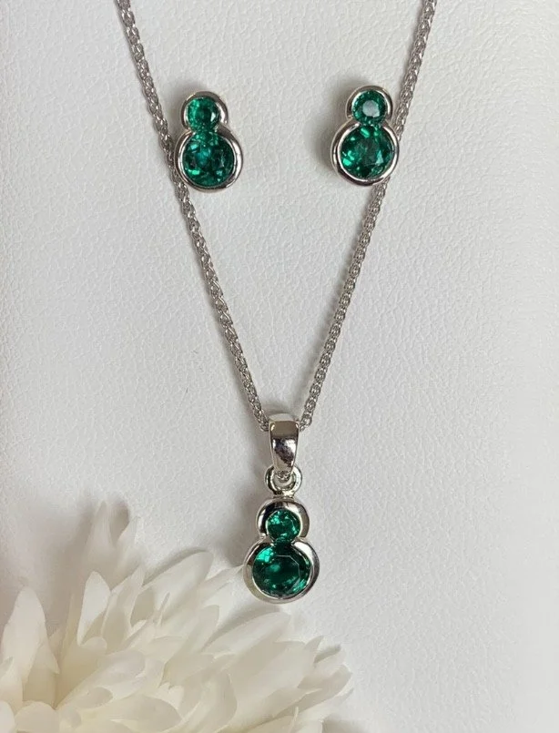 Lab Emerald Christmas Earrings & Pendant Set.jpg