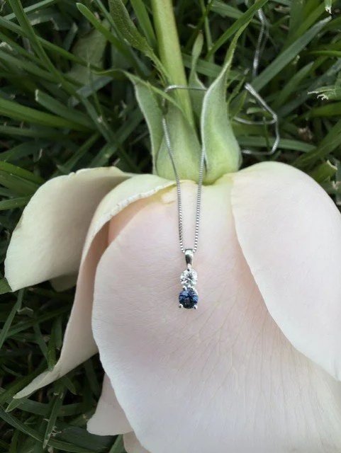 .20ct Montana Yogo Sapphire & Lab Diamond Pendant.jpg