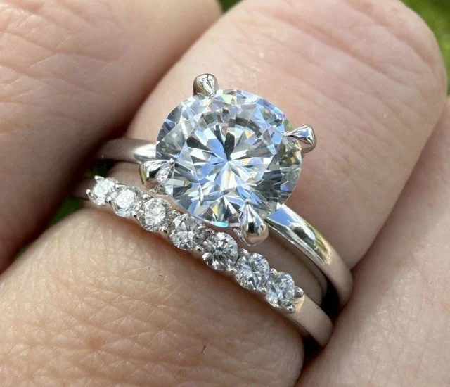 Diamond Shared Prong Wedding Band3.jpg