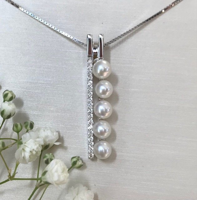 In-Line+Pearl+Pendant.jpg