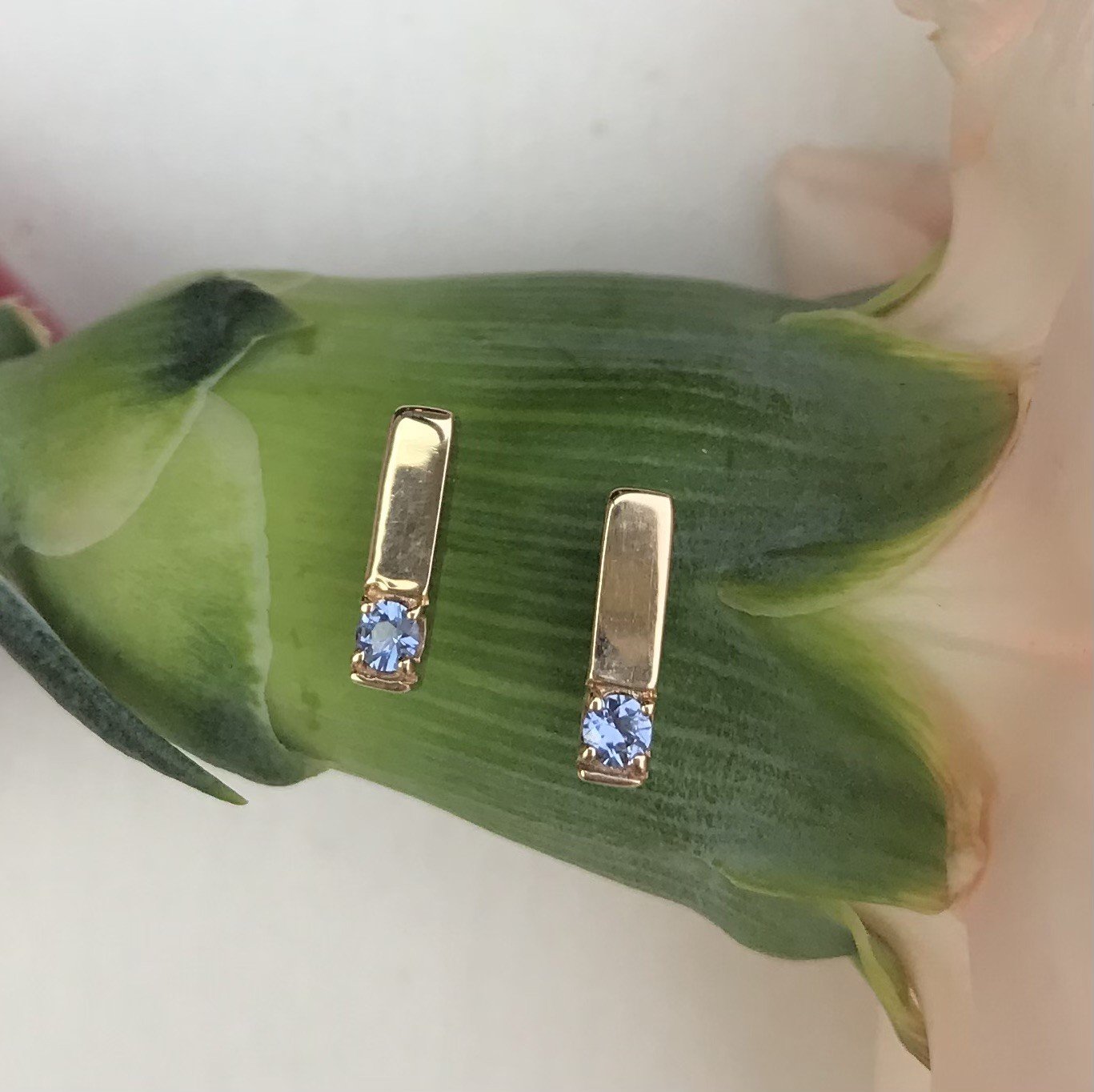 Dainty Yogo Bar Stud Earrings.jpg