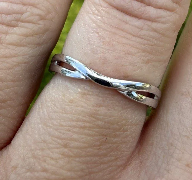 Fancy Contour Wedding Band2.jpg