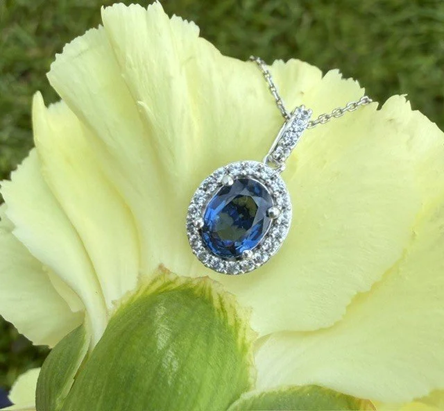 1.35ct Collection Montana Yogo Sapphire Pendant2.jpg