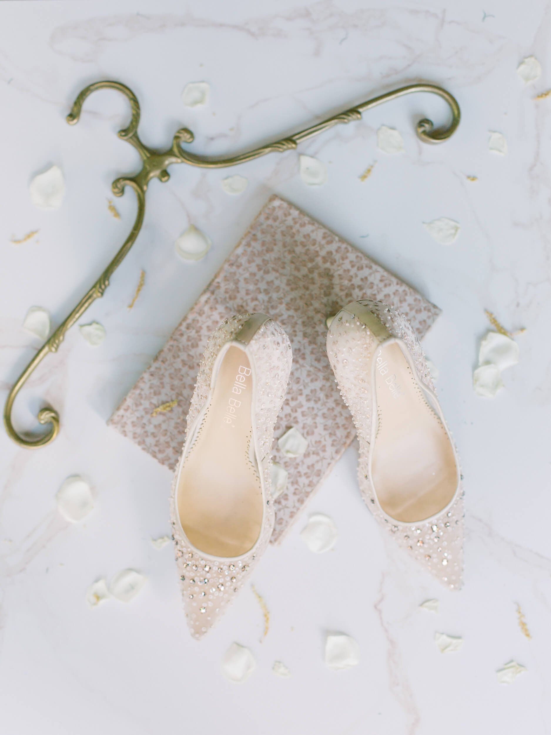 FlatLay_Tip_For_Brides_Tiffany_Sangster_Photography-22.jpg