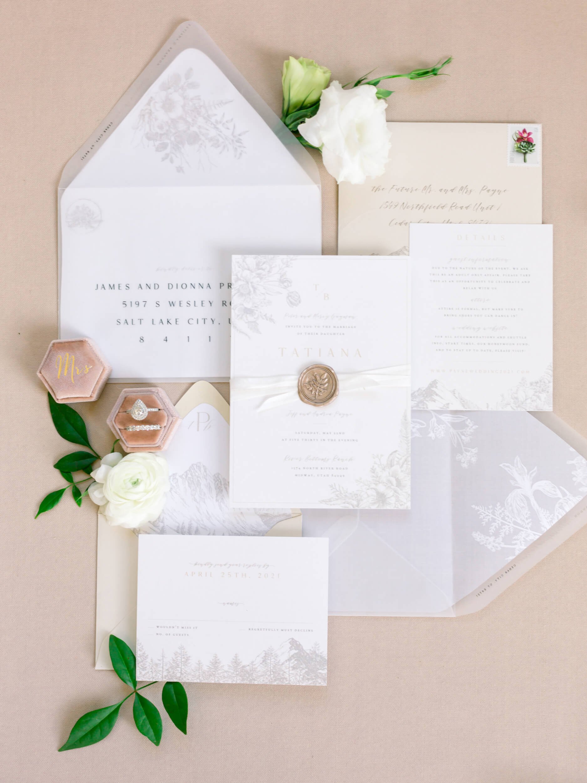 FlatLay_Tip_For_Brides_Tiffany_Sangster_Photography-19.jpg