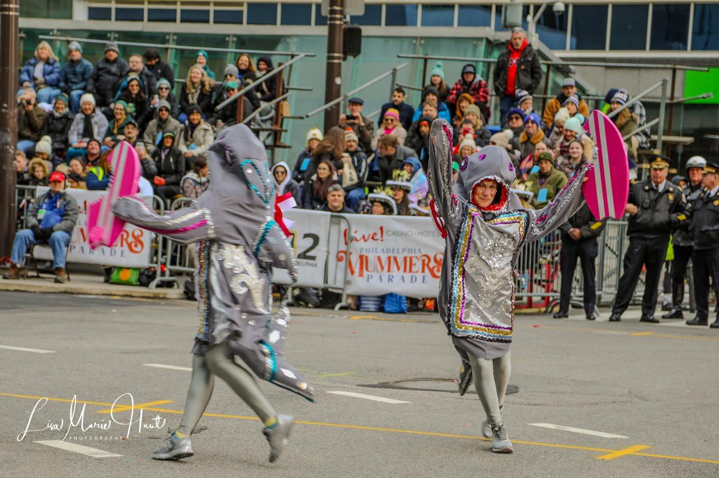 Fin-tastic 🦈

Tovah Karl &amp; Audrey Nisgor 

📸 @bootz1266 

#mummers #mummersparade #mummersparade2026 #mummersparade2025 #mummers2025 #mummers2026 #philly #Philadelphia  #mummersmuseum #Philadelphiamummers  #goldensunrisenya #fancy #fancies #inc