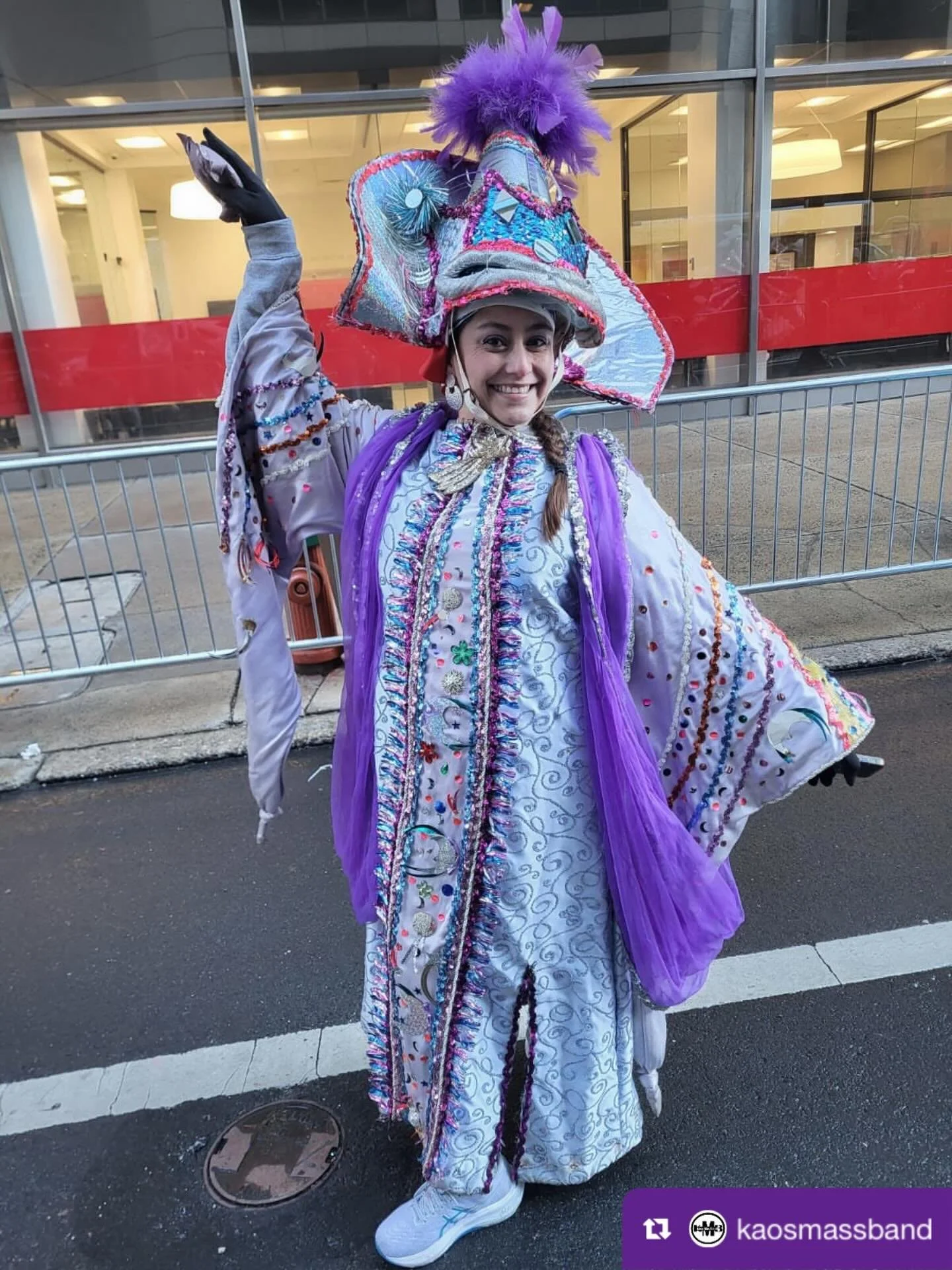 Repost from @kaosmassband
&bull;
Mummers Parade #goldensunrisenya 2026