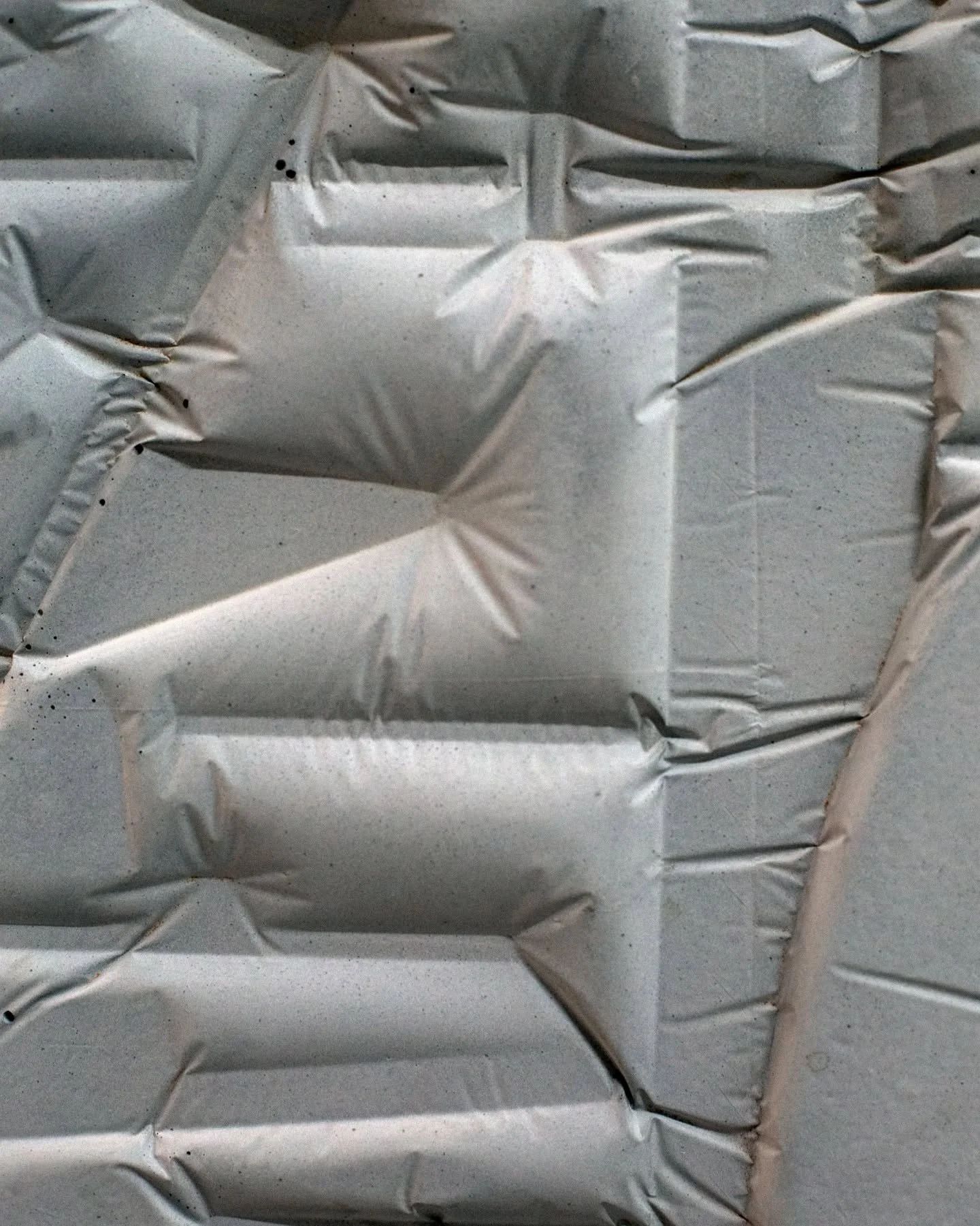 #detail #sculpture #ivngzmndetail

_____

PETRA #009
Concreto_
100 x 70 cm_ 2,4 KG_
2022_