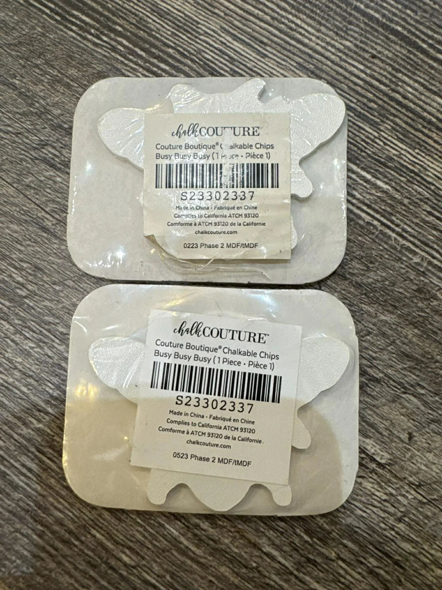 two mini wood bees 2.5 inch