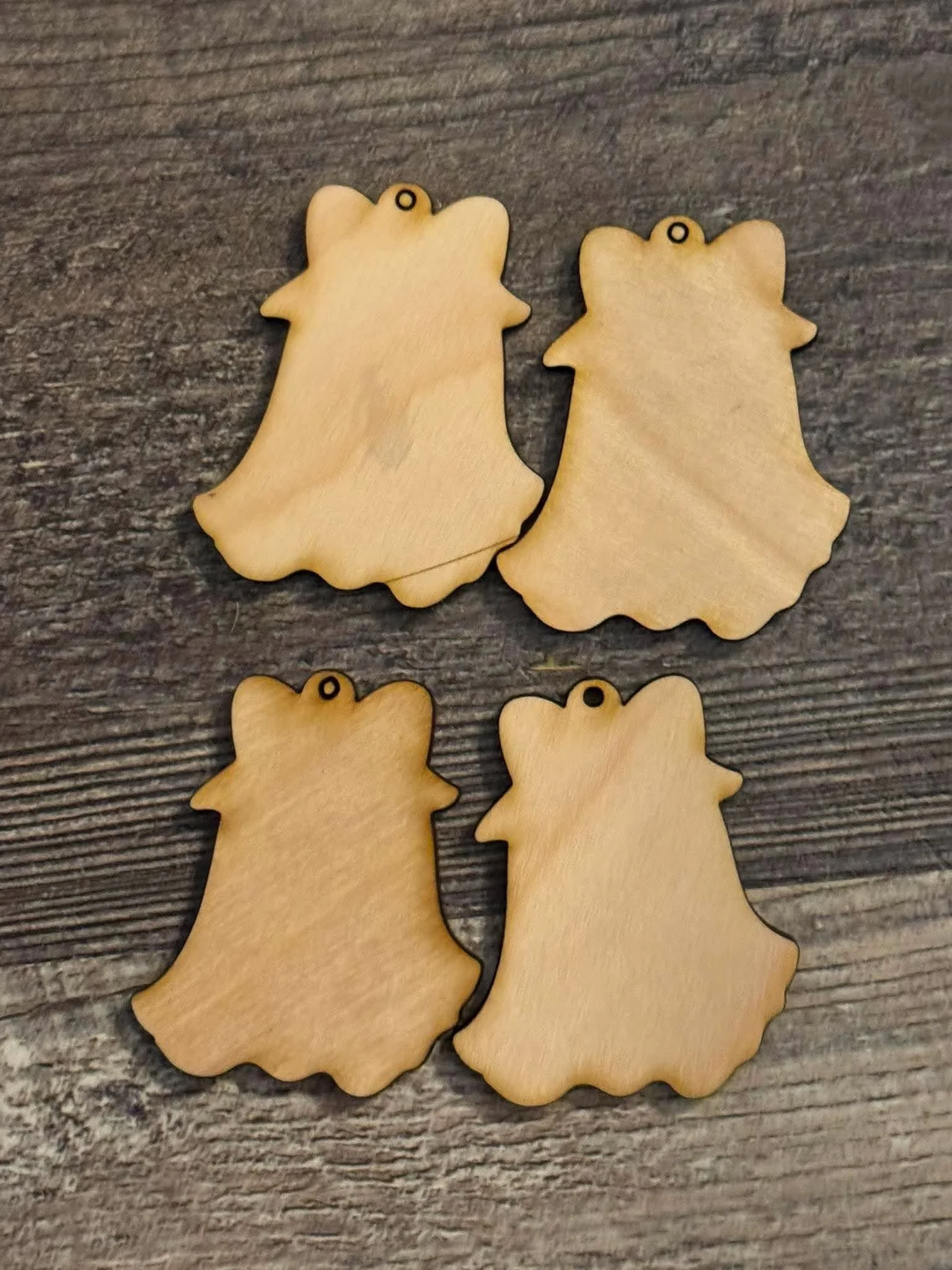 Ghosts 2.5  set of 4