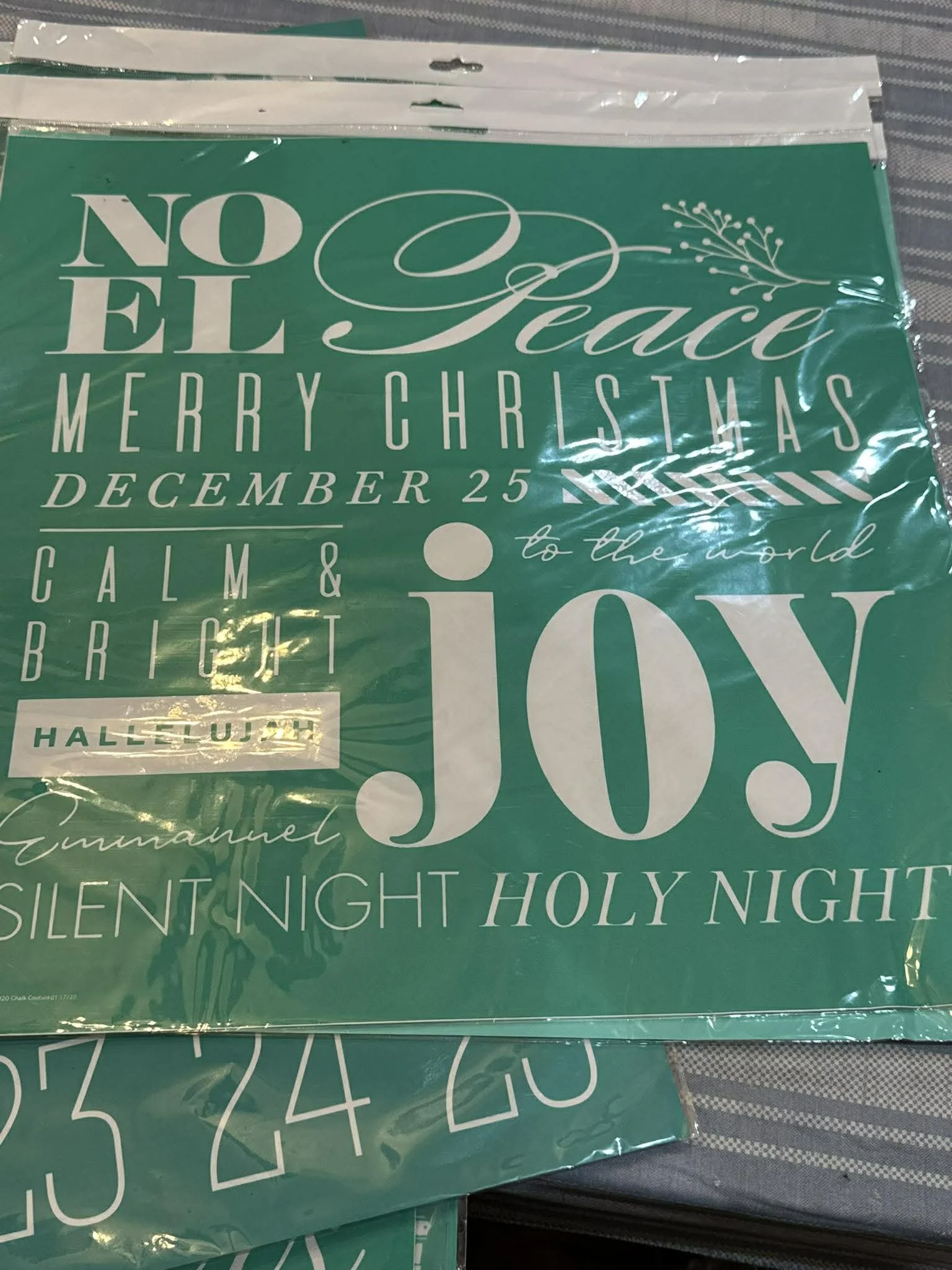 christmas stencil 18x18