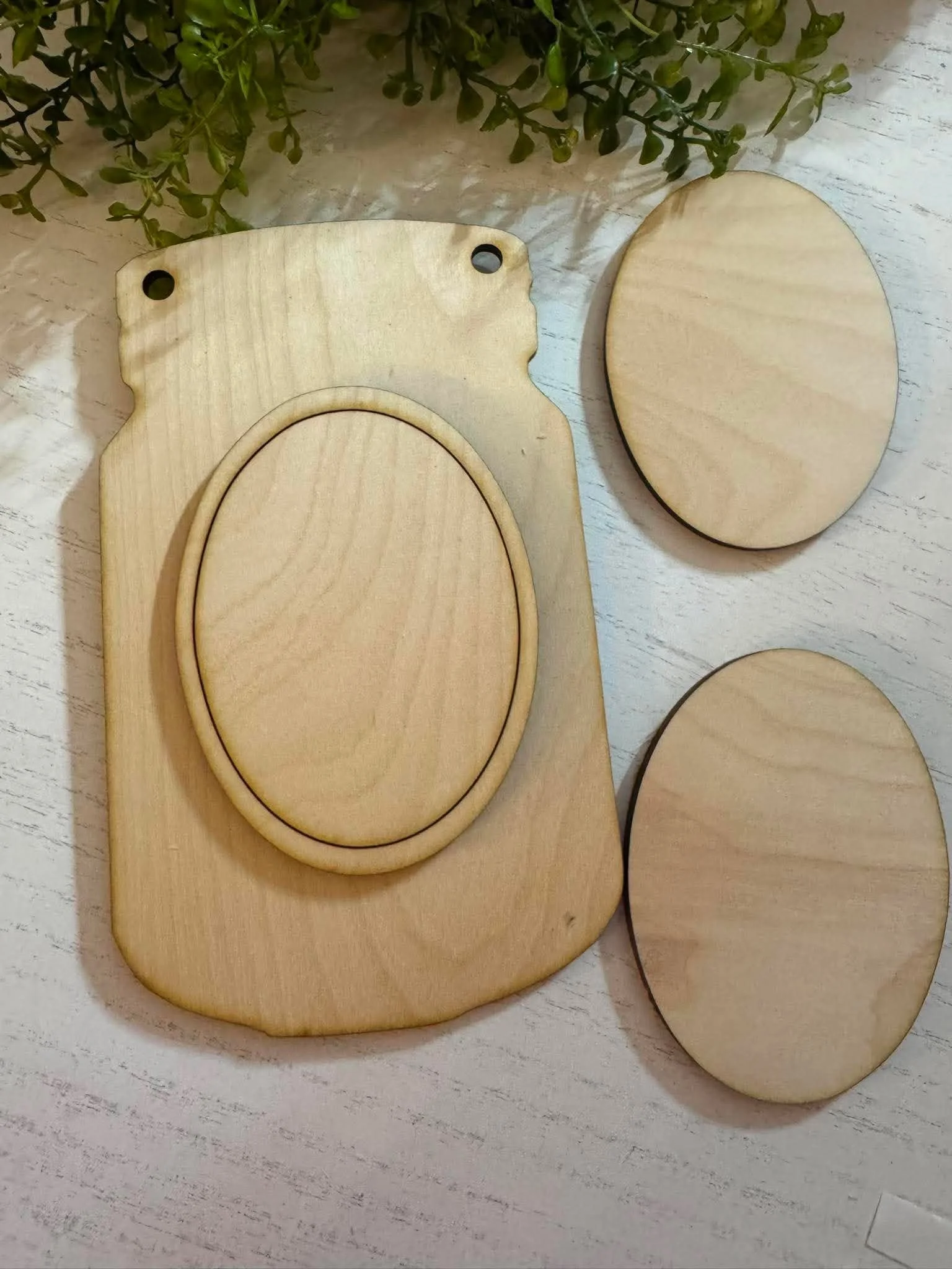 WOOD jar 7.5 inch x 4.5 inch with 3 interchangeable pieces
