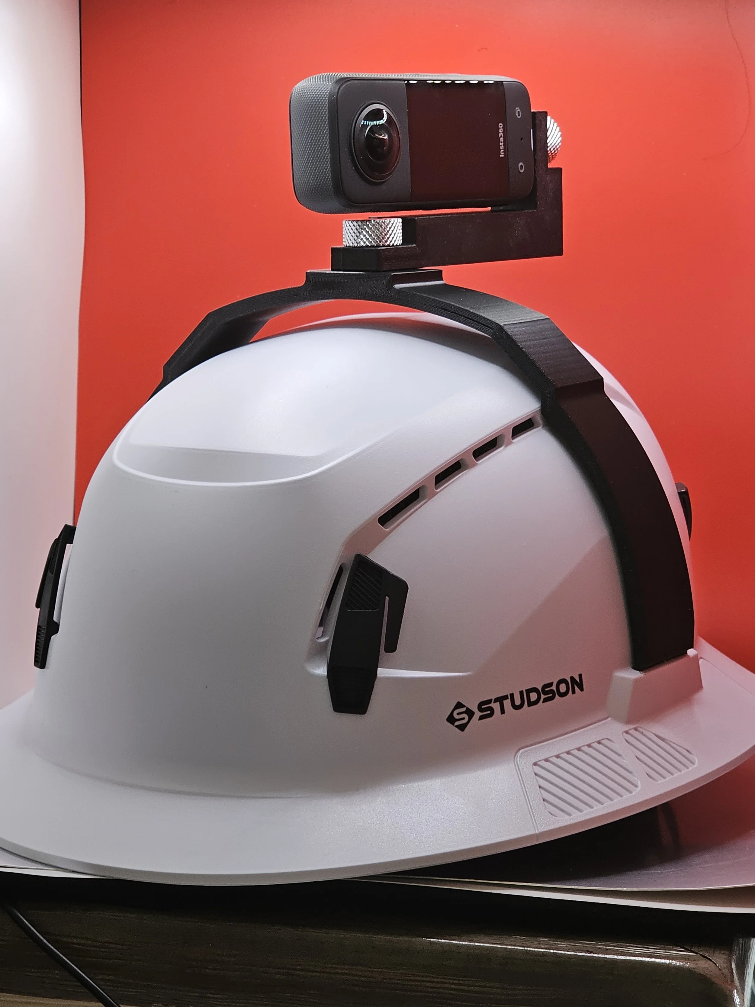 STUDSON FULL BRIM - 2 POINT CAMERA MOUNT