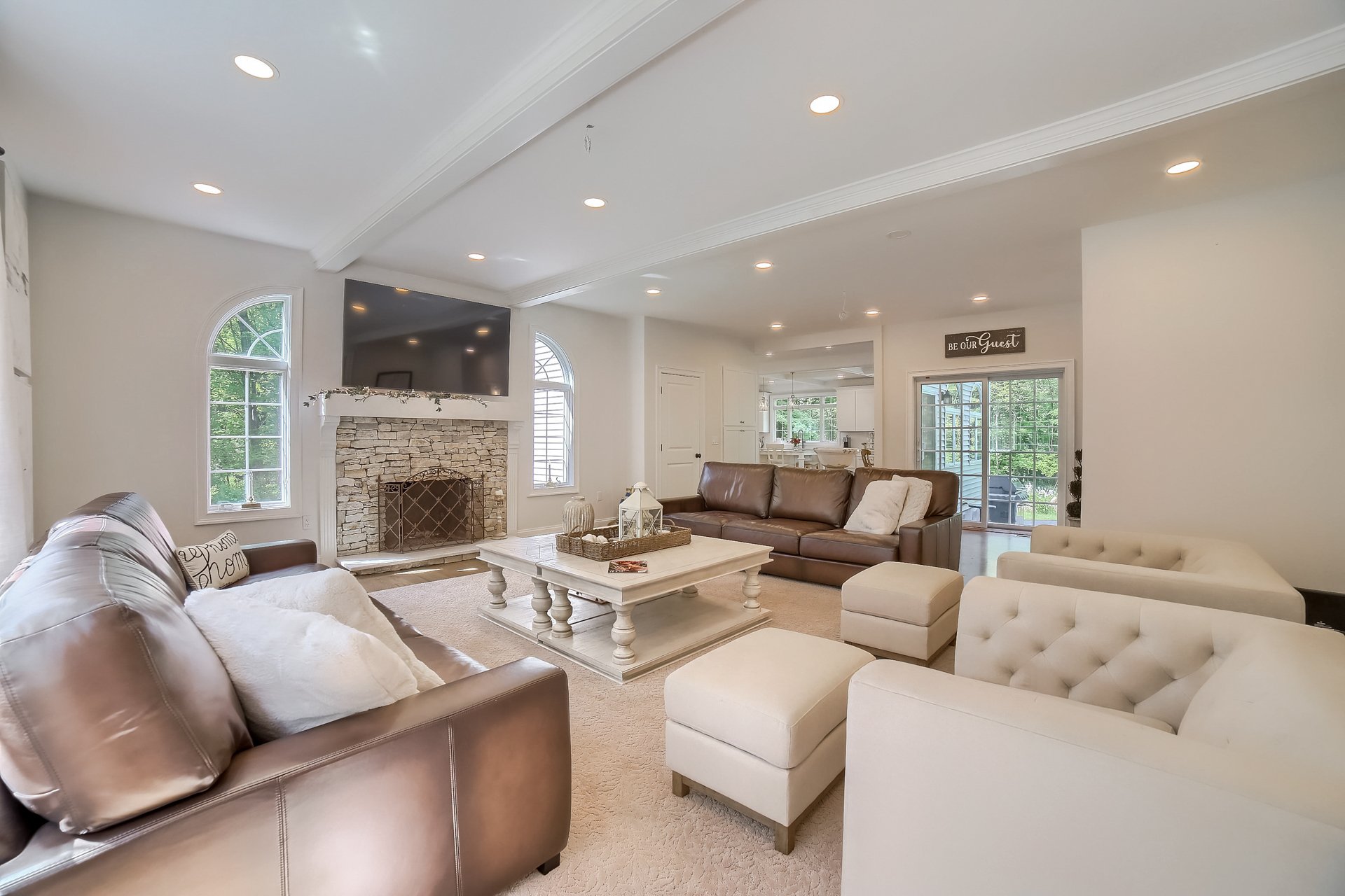 479 Opening Hill Living Room Pic 2.JPG