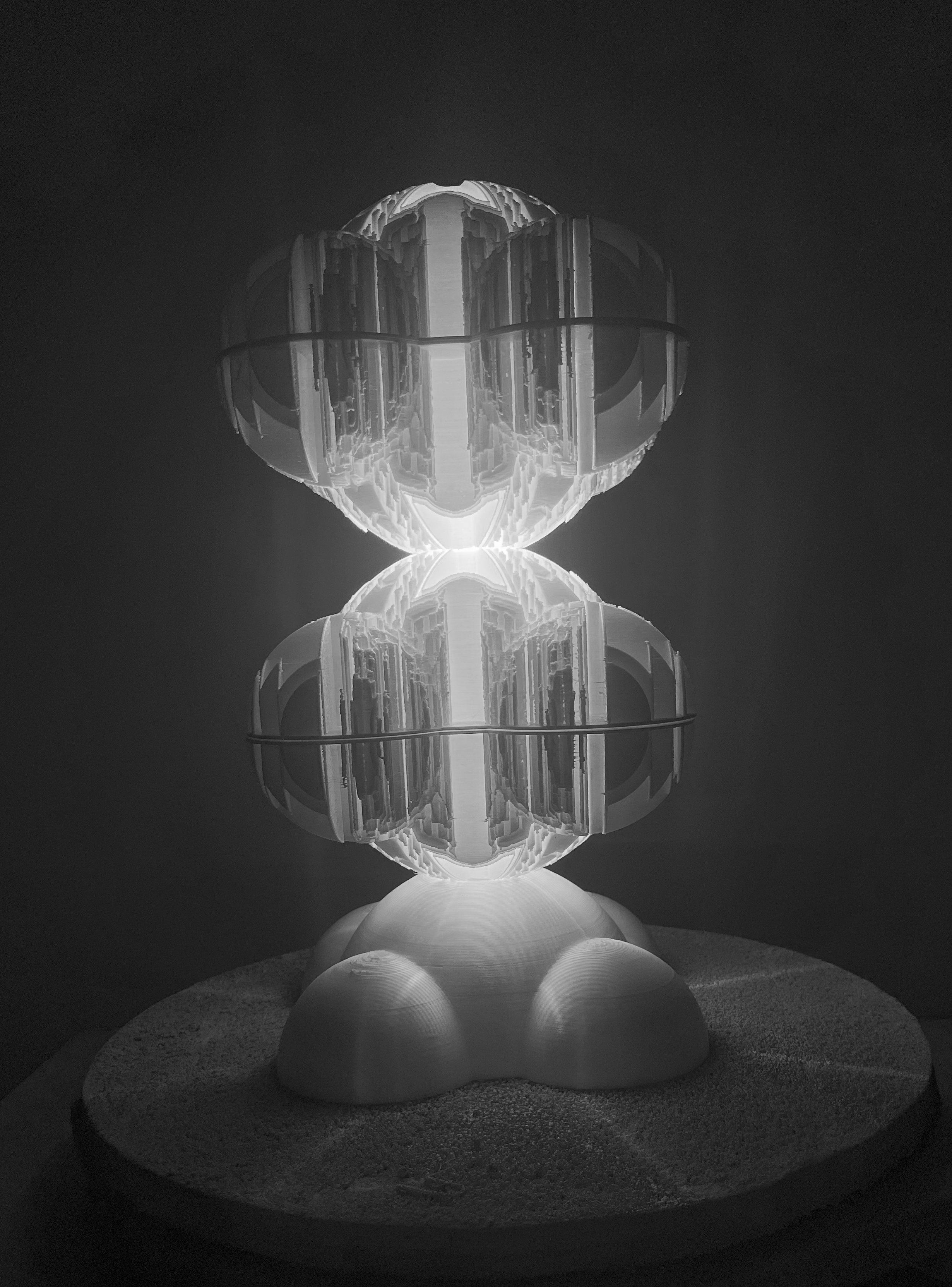 Genesis Aeterna - Table LAmp