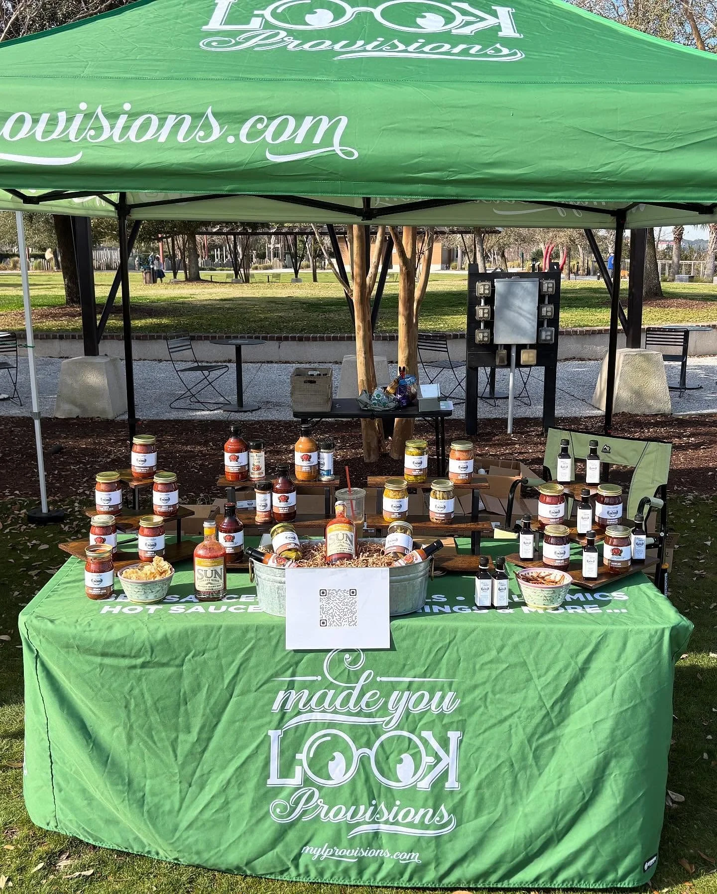 We love celebrating the makers who bring heart (and flavor!) to our market each week like @mylprovisions 

At Made You Look Provisions, flavor isn&rsquo;t just a passion, it&rsquo;s a purpose.

They have everything from roasted garlic&ndash;infused o