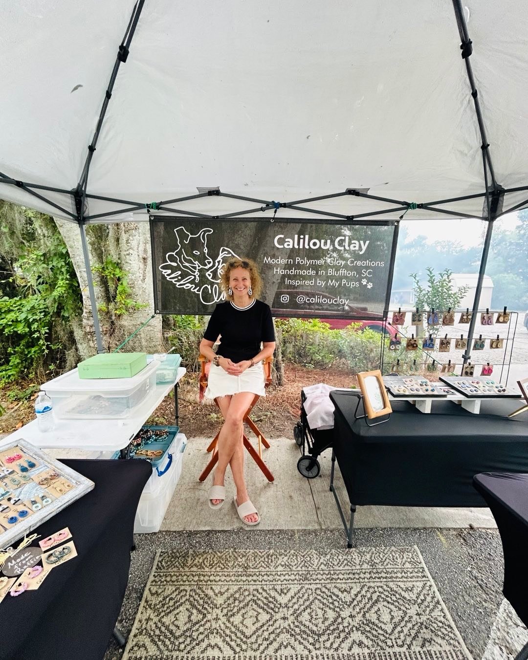 Meet Denise Palmer, the creative force behind Calilou Clay, a jewelry line inspired by the natural beauty of the Lowcountry! 

Originally from the Philadelphia suburbs, Denise relocated to Hilton Head in 2017 with her husband and two pups, Cali and L
