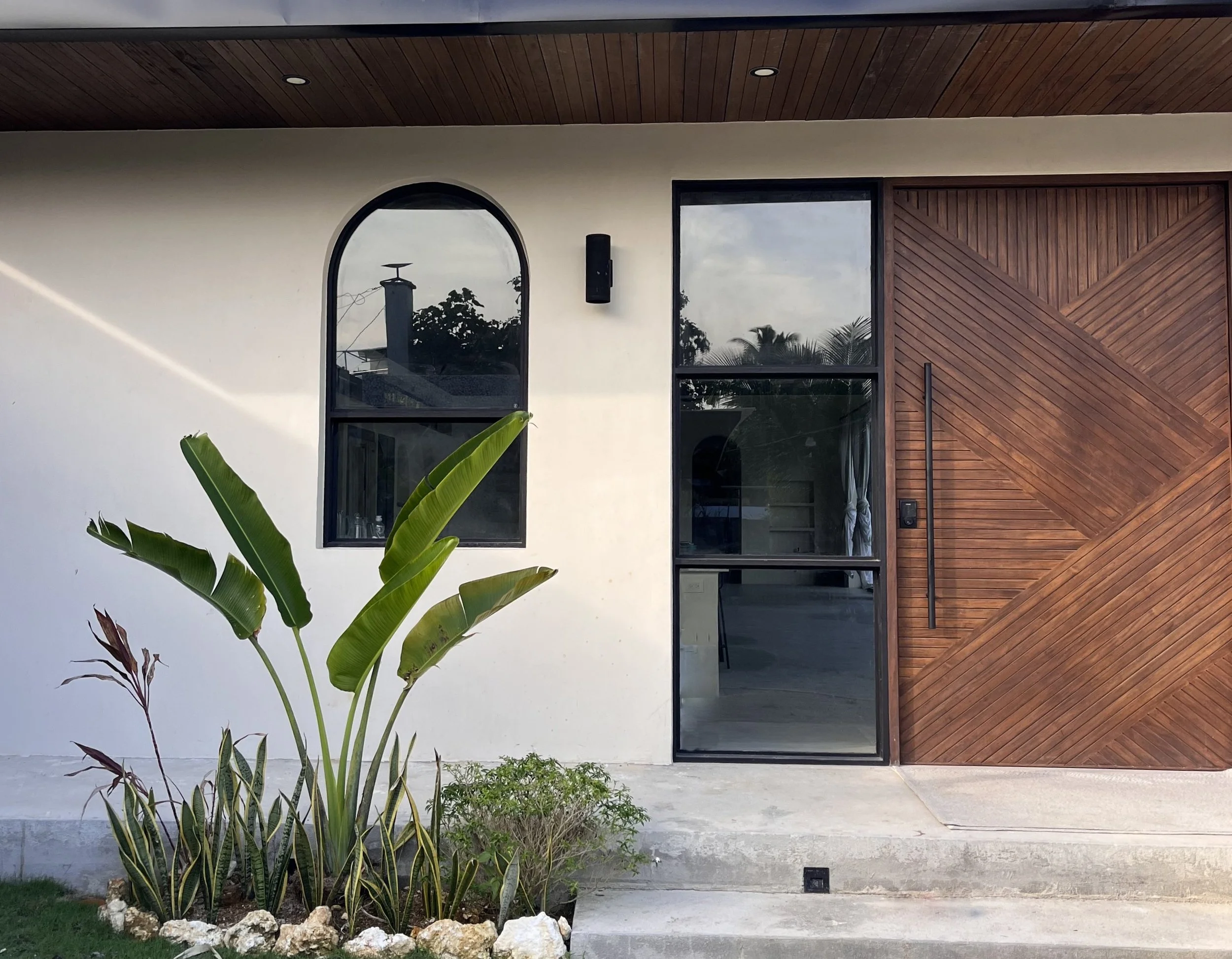 P HOUSE