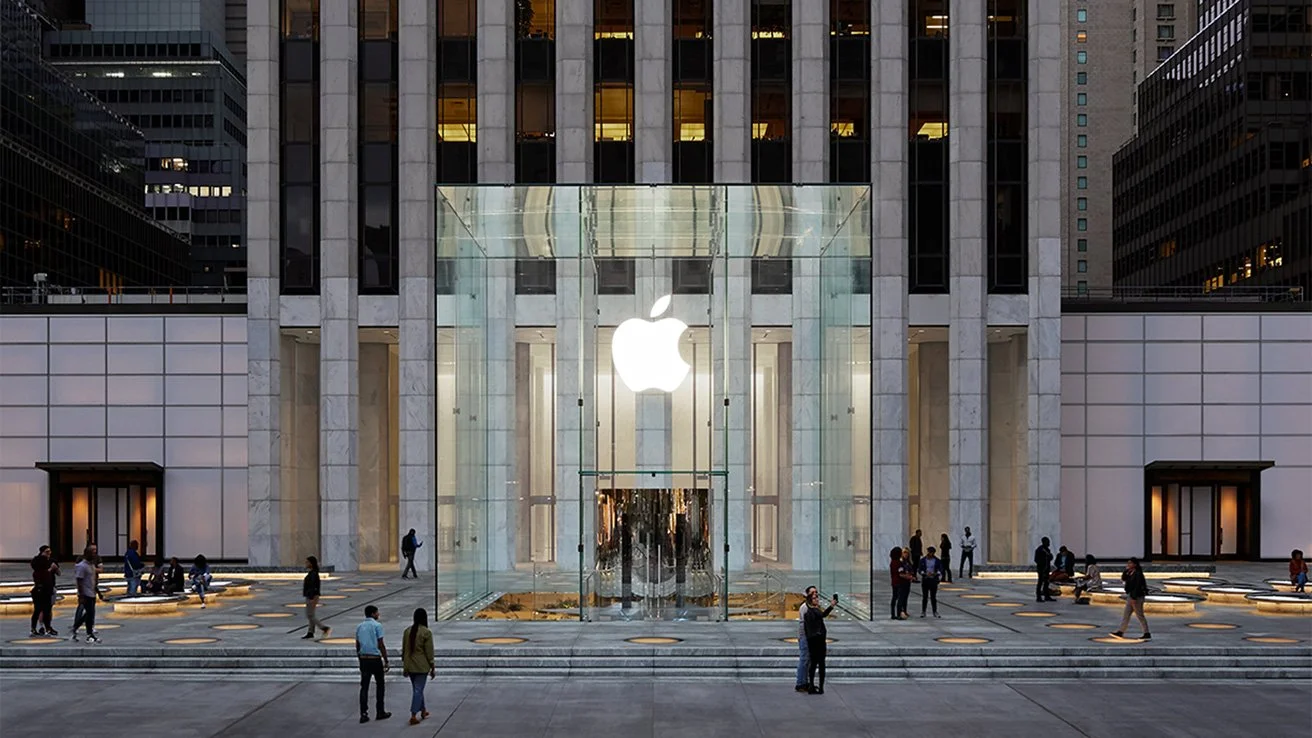 Apple Store Design Psychology: What's Really Going On in There