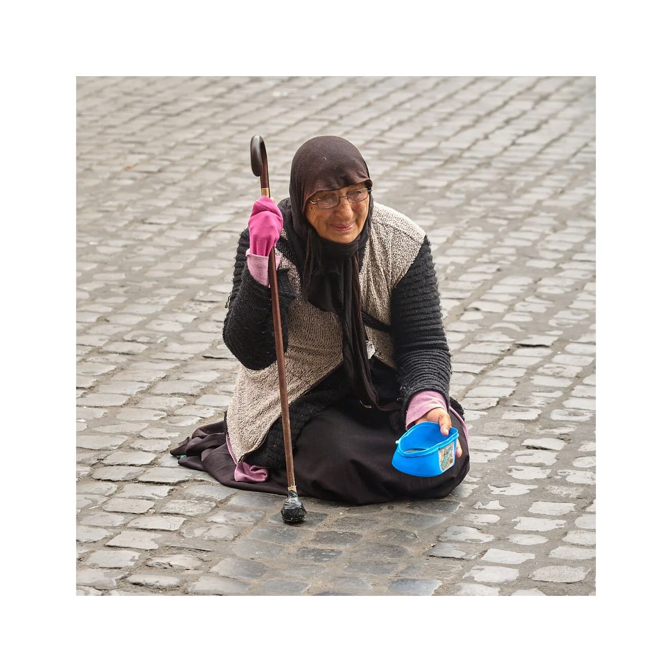 23-11-20 - Rome Beggar at the Pantheon.jpg