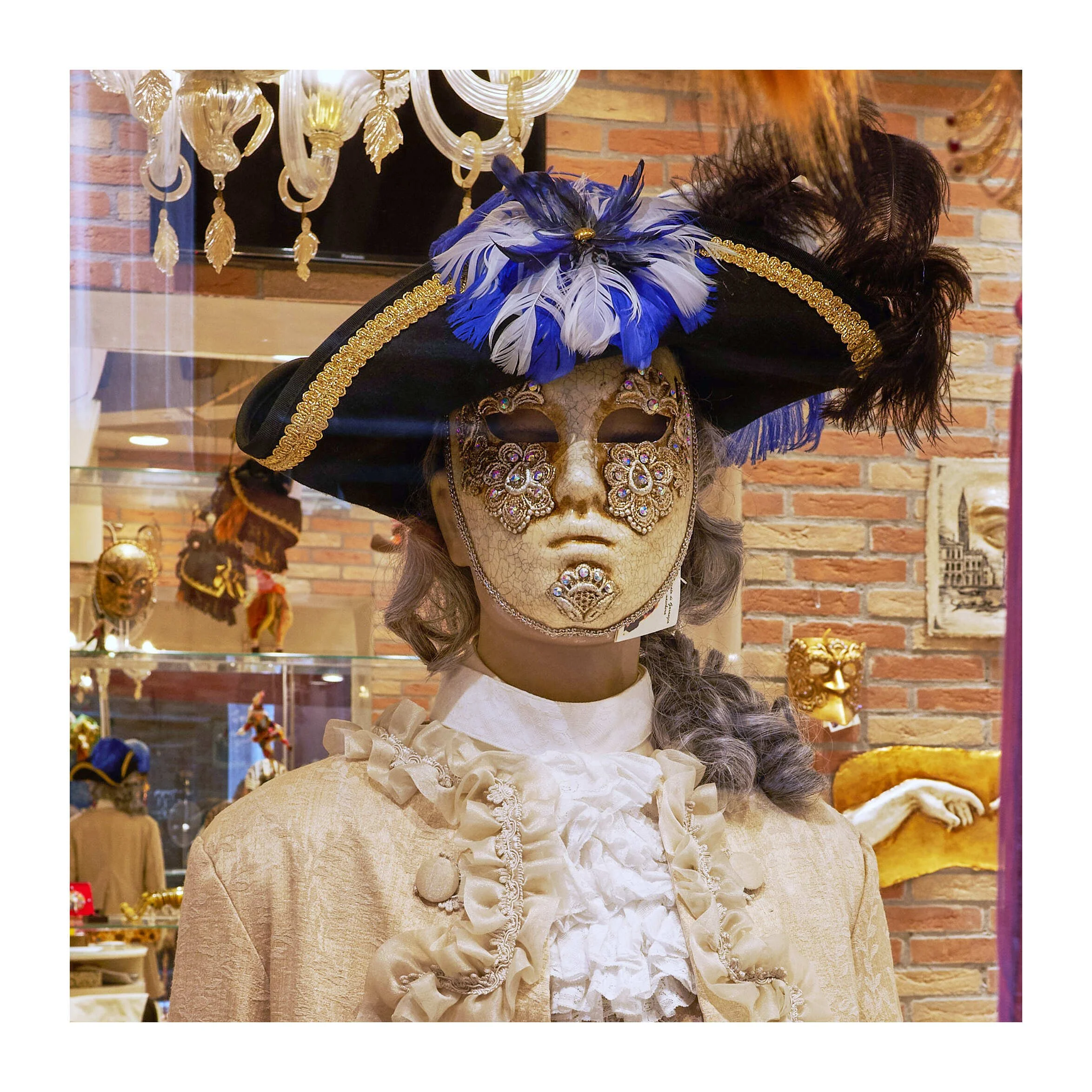 23-10-25 - Venice the Masks 2.jpg