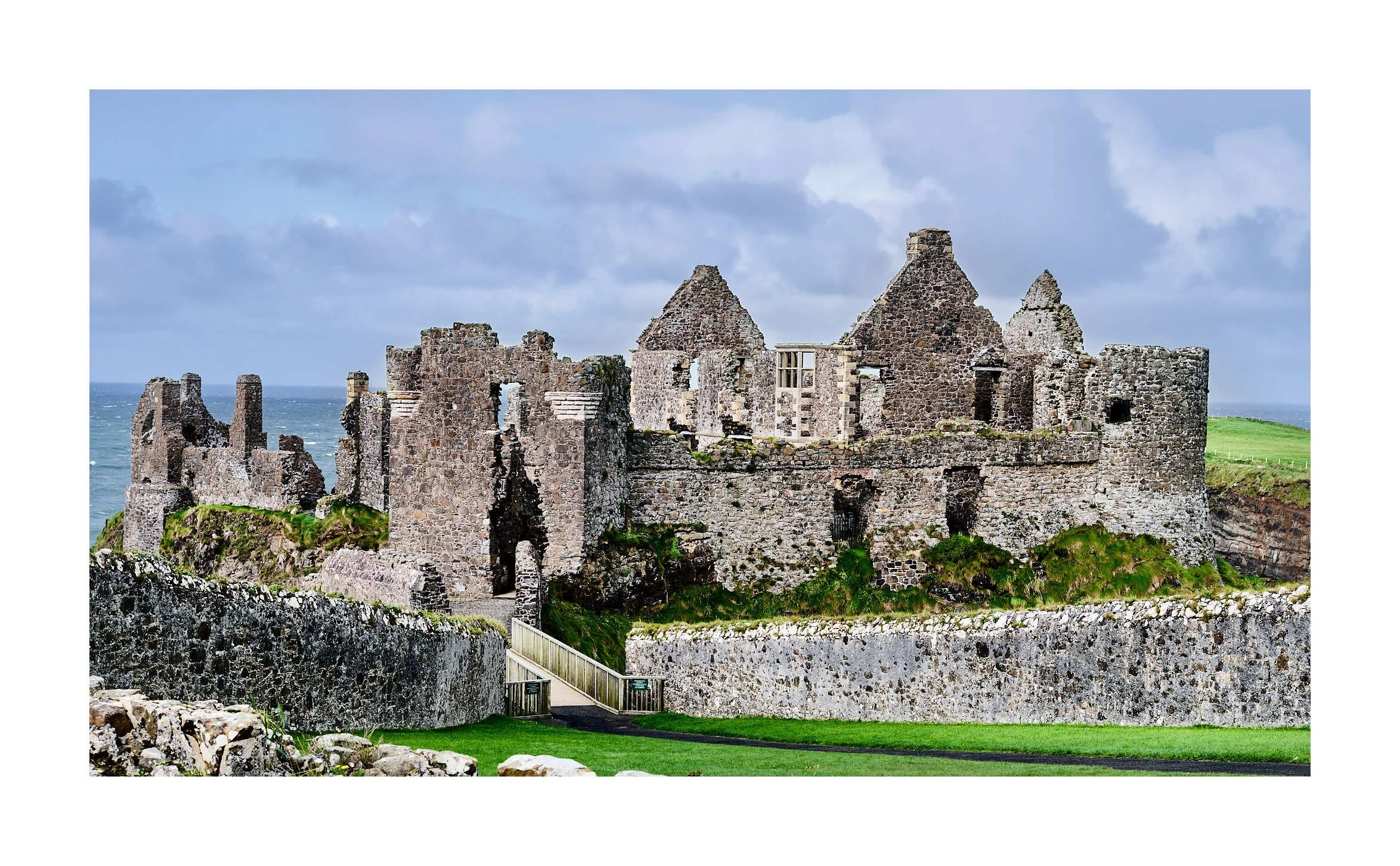 23-09-22 - Nth Ireland Dunluce Castle 12.jpg