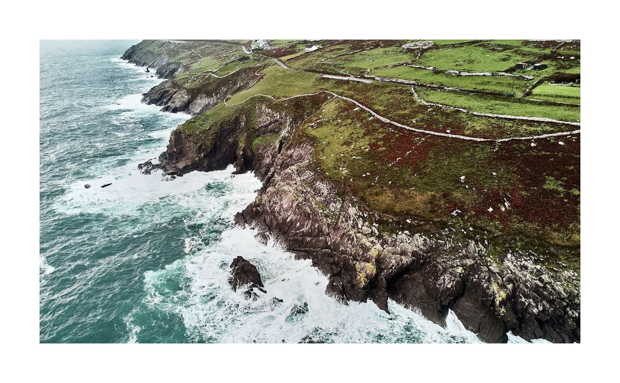 23-09-28 - Dingle - Coumeenoole Drone DNG 5.jpg