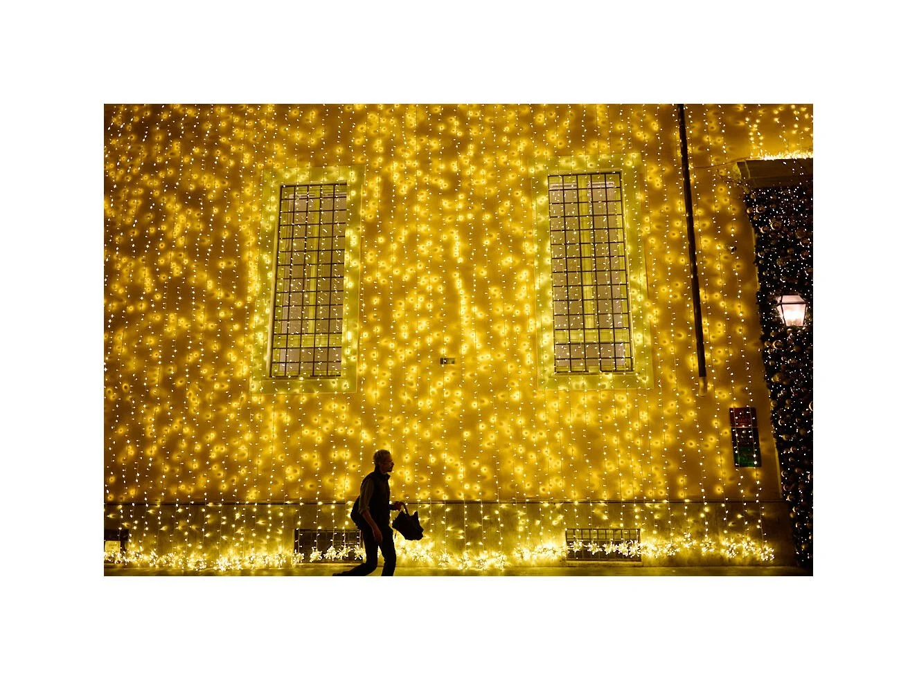 23-11-21 - Rome Street Lights.jpg