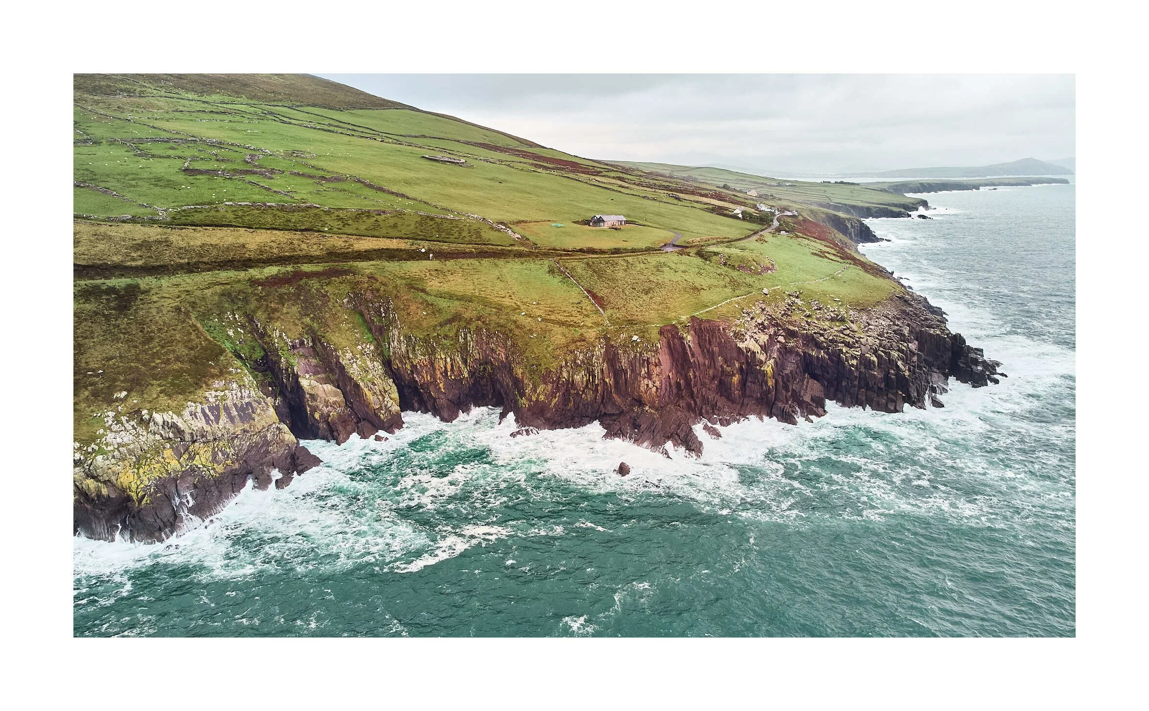 23-09-28 - Dingle - Coumeenoole Drone DNG 7.jpg