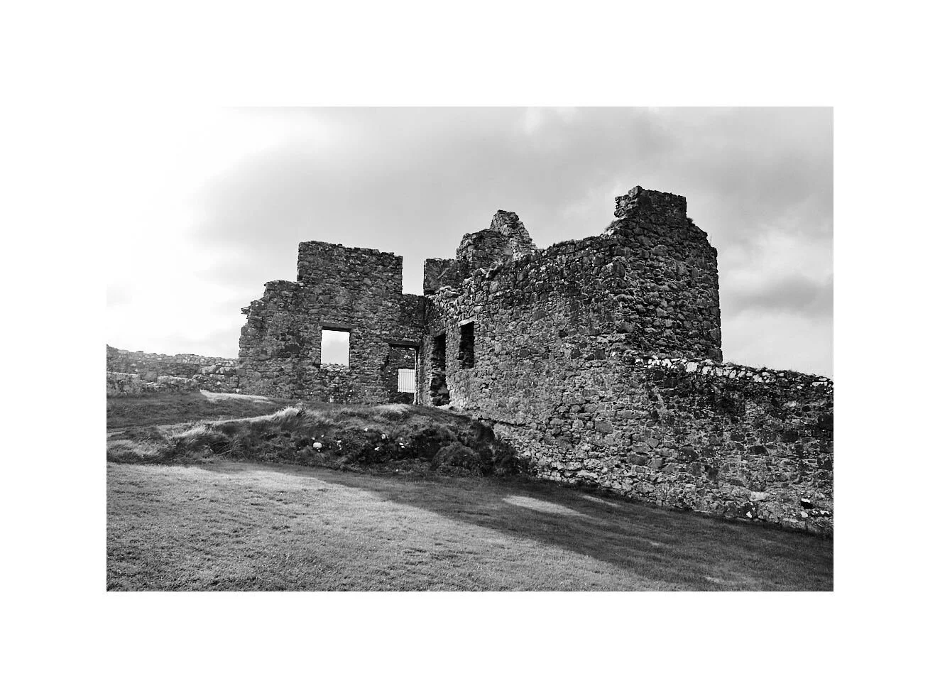 23-09-22 - Nth Ireland Dunluce Castle 20.jpg