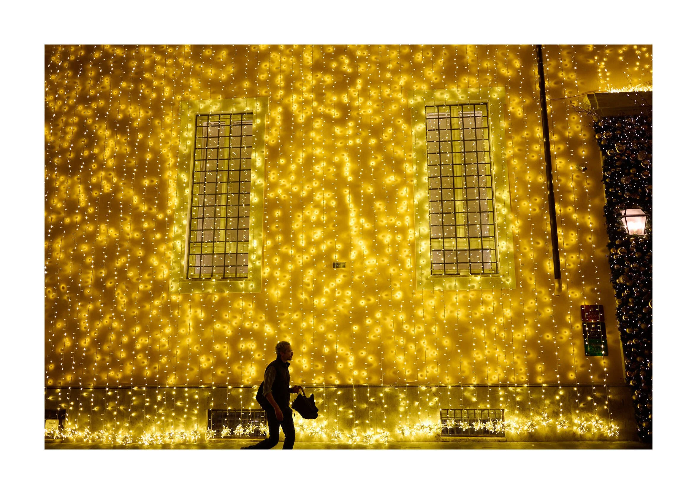 23-11-21 - Rome Street Lights.jpg