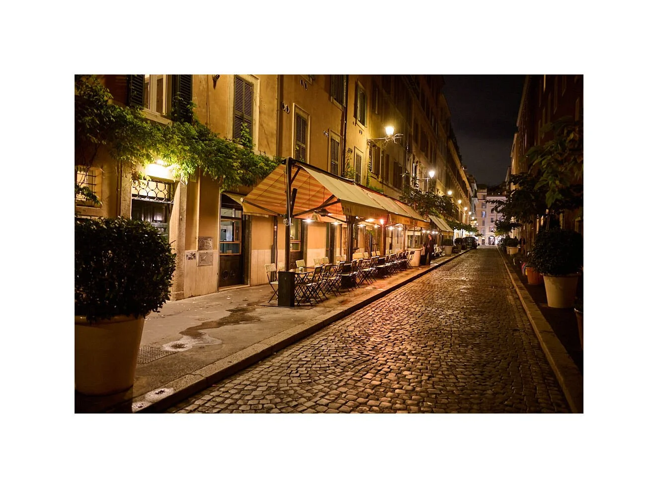 23-11-21 - Rome Via della Frezza 3.jpg