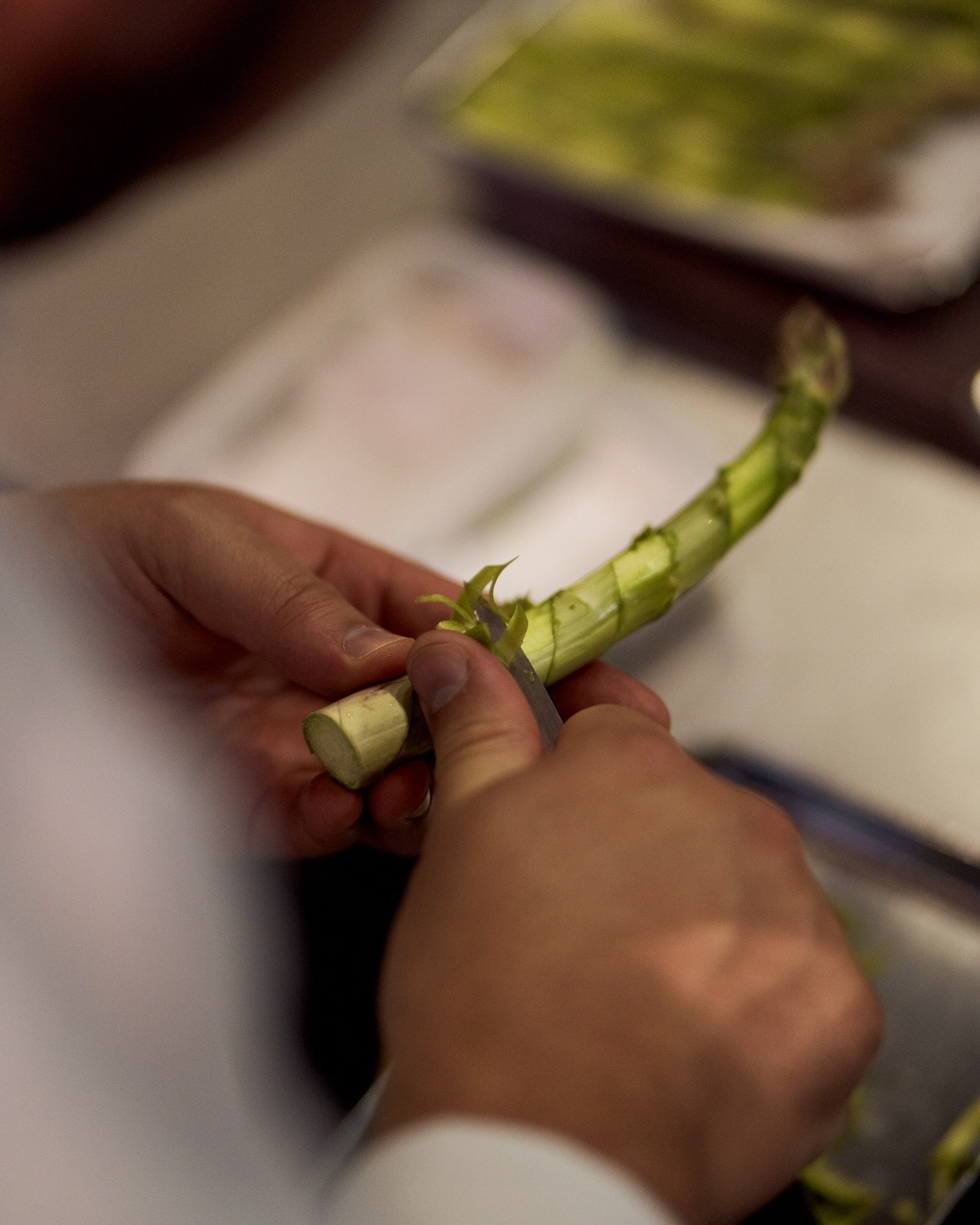Asparagus, a cherished ingredient at MONO, holds a unique and significant role, especially on this delightful occasion of Asparagus Day. With its versatile nature and culinary potential, chefs can explore and combine many culinary traditions and flav