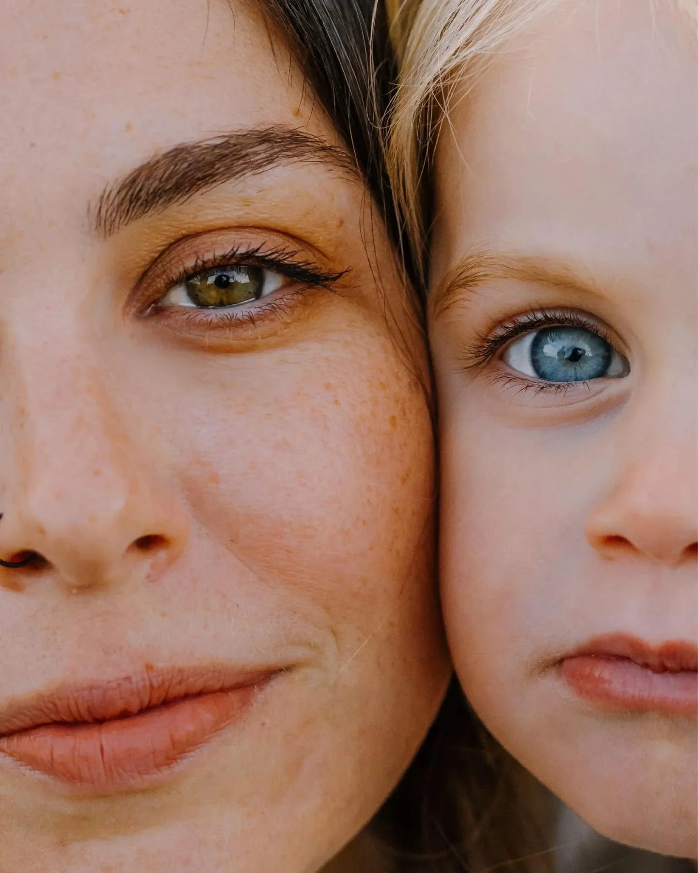 Bringing a little sunshine to your feed today ☀️🌸

If you&rsquo;ve been here a while, you&rsquo;ll know how much I LOVE nature... and especially flowers. 

They&rsquo;re just the most beautiful thing to me: soft, feminine, ever-changing&hellip; and 