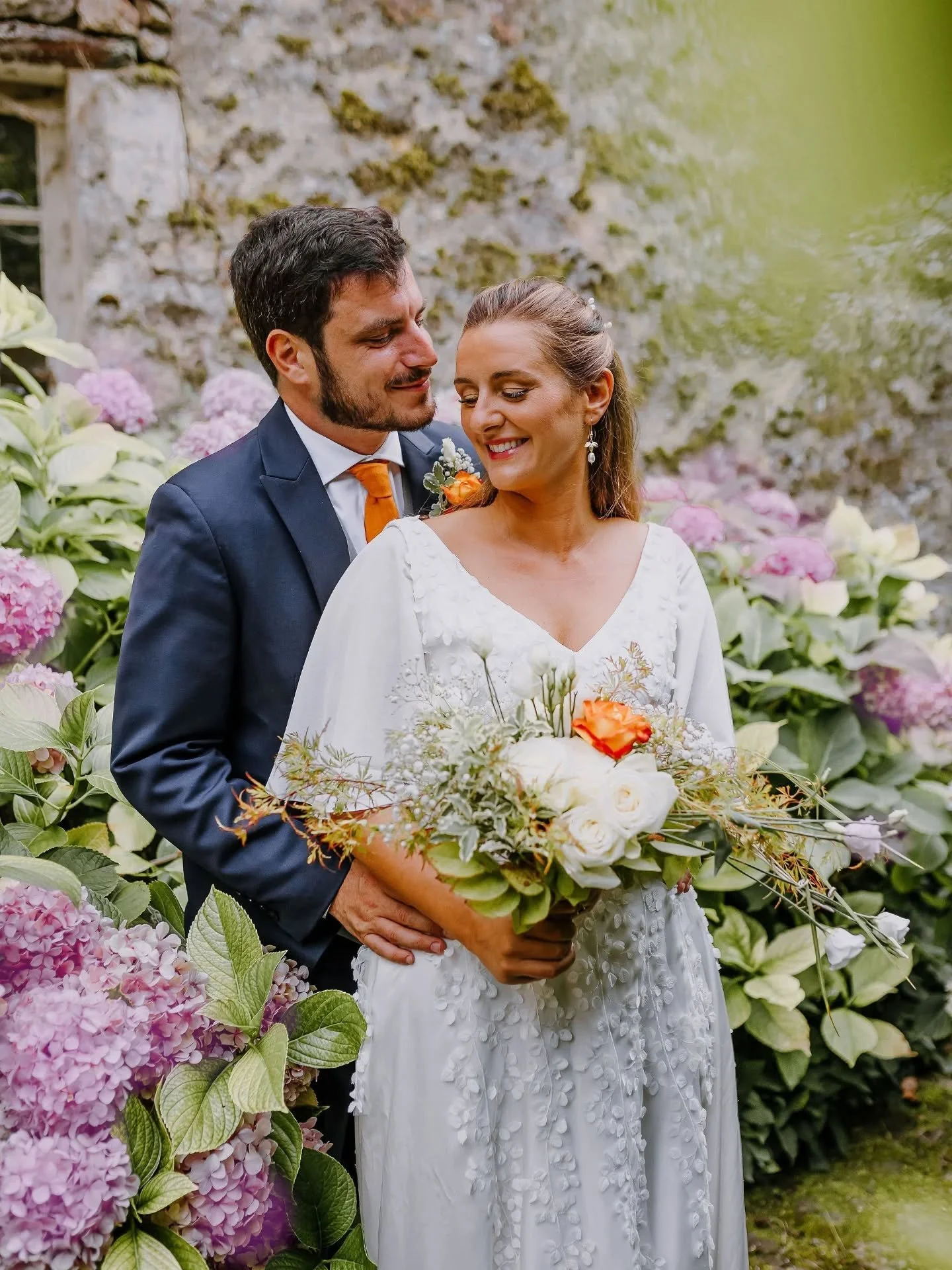 If there's one thing I can tell you about capturing weddings for +10 years, it's that every wedding venue has hidden gems, you just need the right photographer to notice them ✨

When I arrive at the venue, I always do a mini location scout to make su