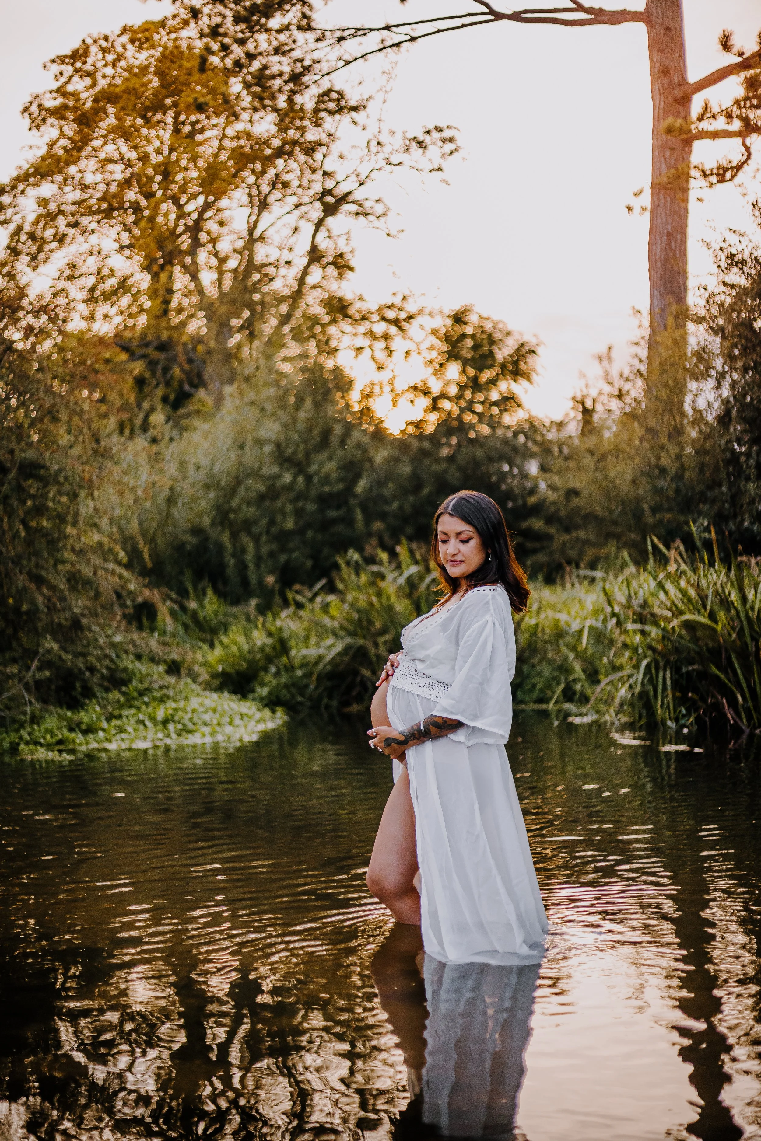 Nisha-maternity-shoot-Constance-Doyle-photography 12.jpg