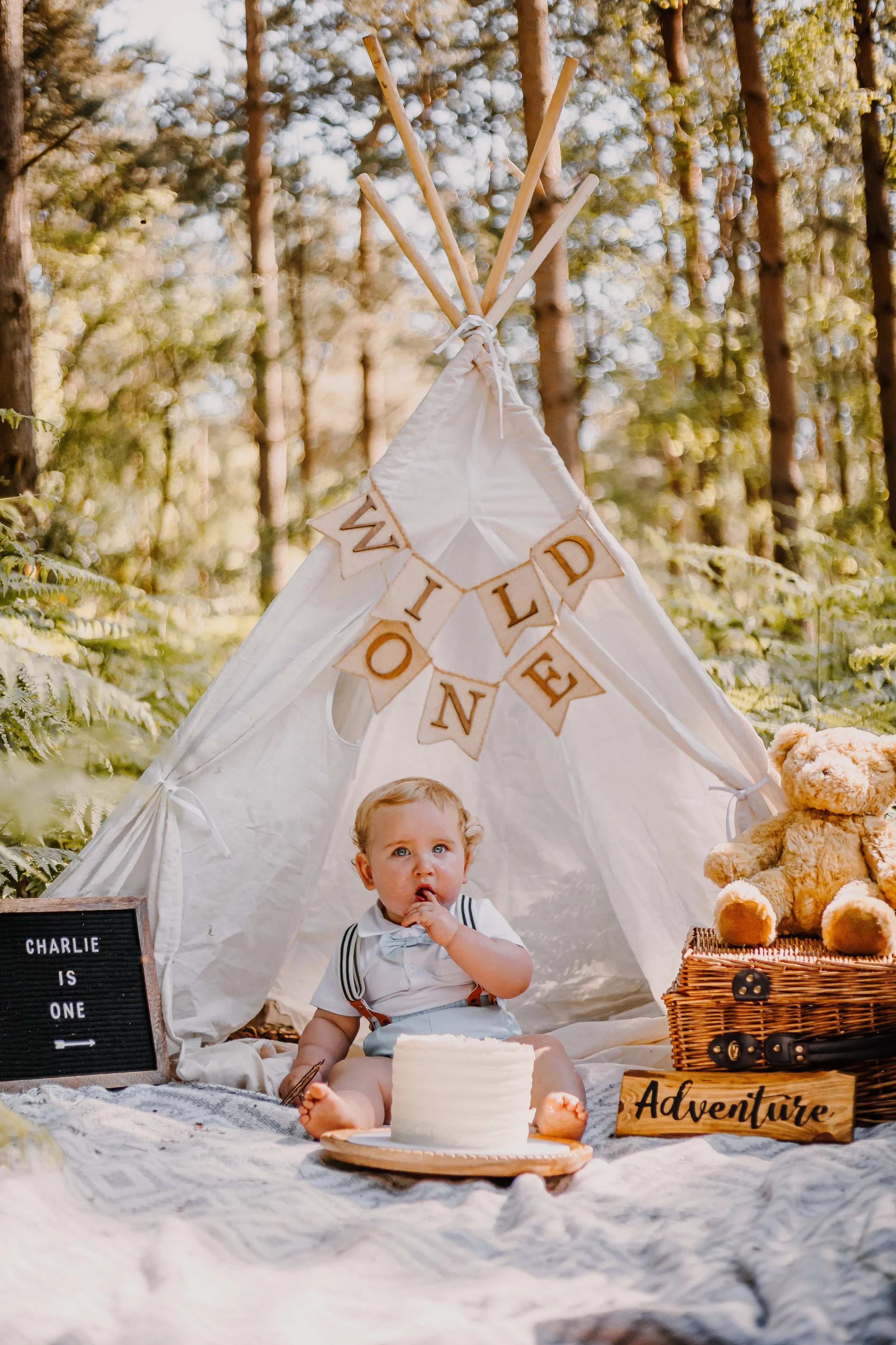 Cake-smash-Charlie-constance-doyle-photographer 16.jpg