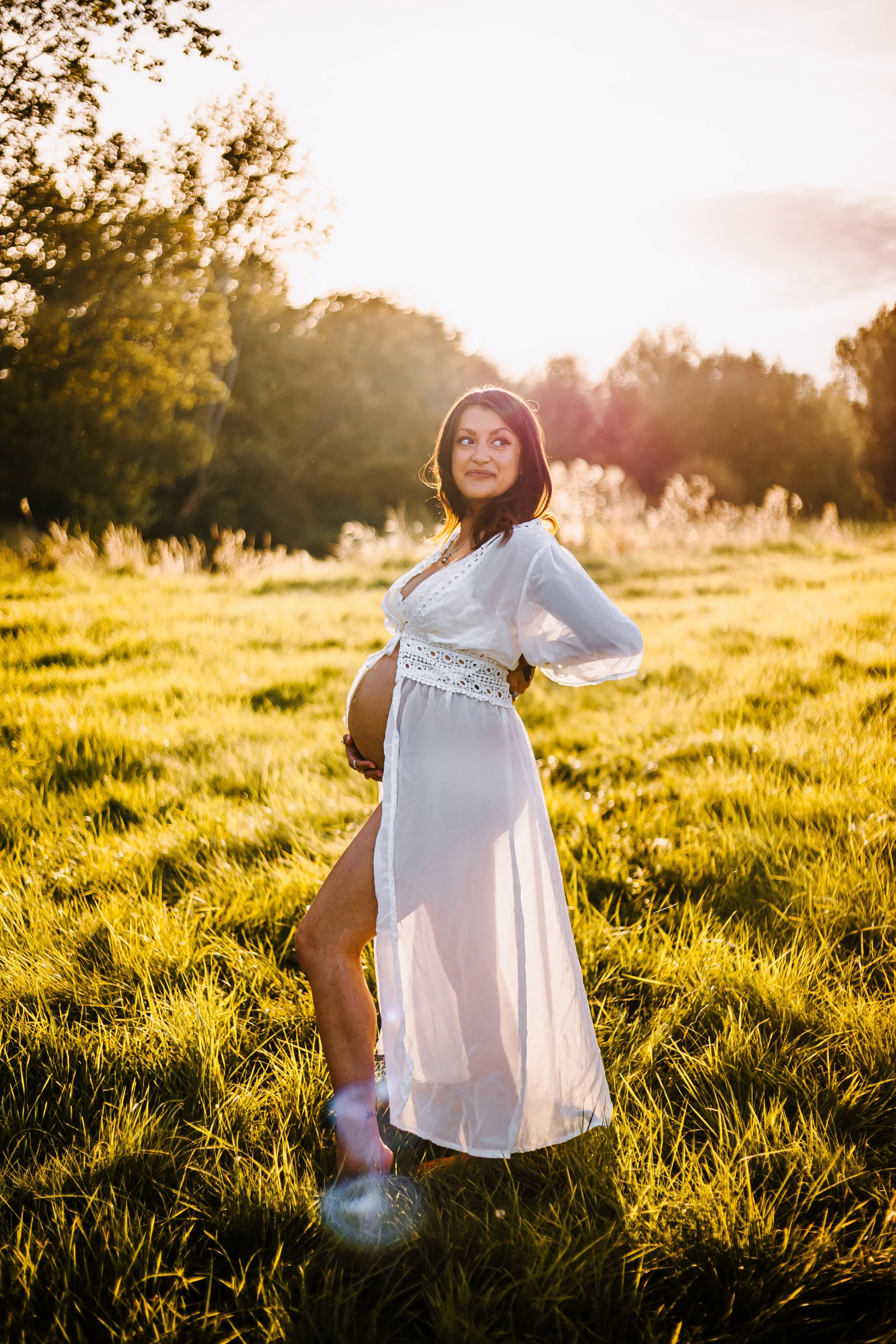 Nisha-maternity-shoot-Constance-Doyle-photography 11.jpg