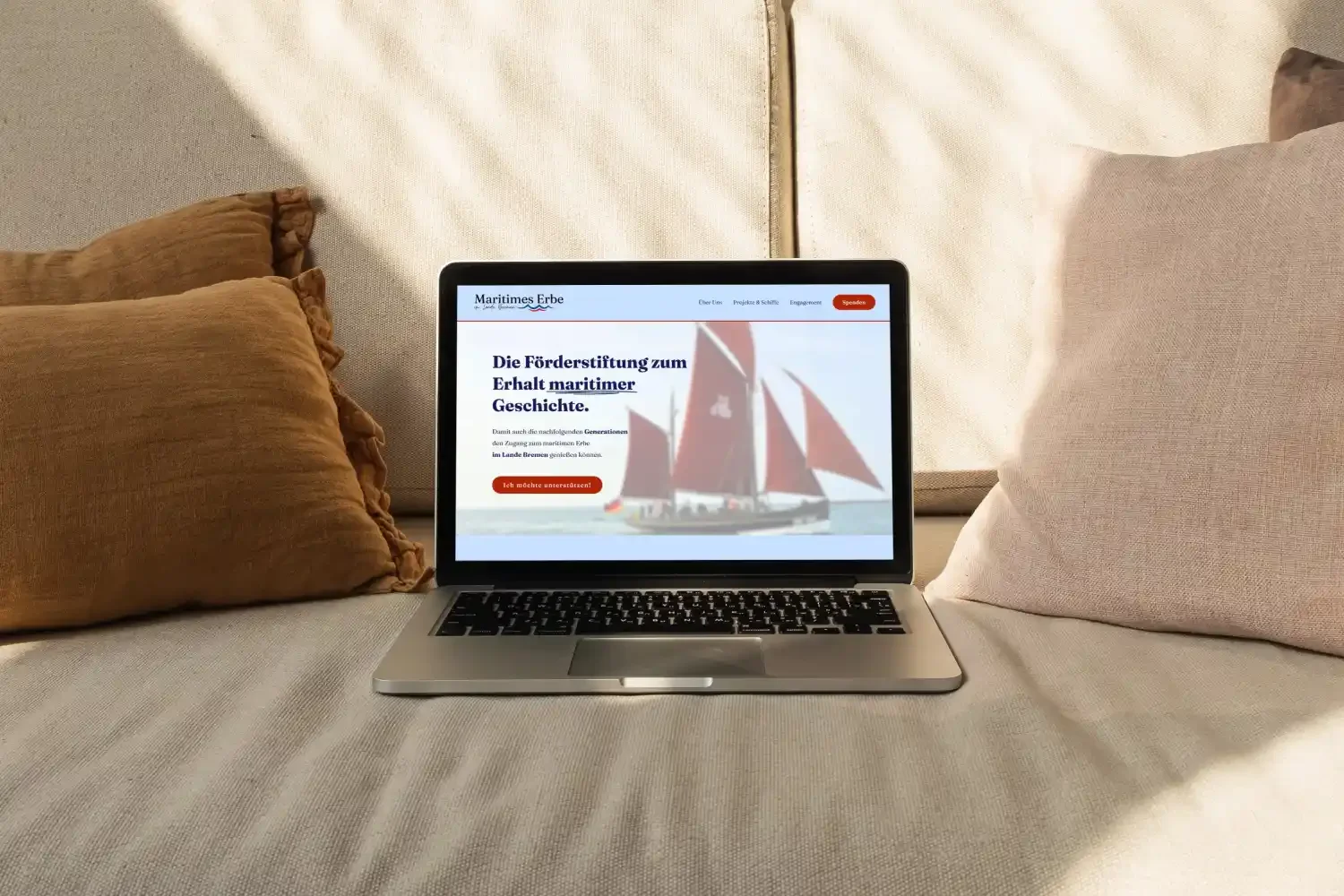 Tablet mit Webdesign für Coach