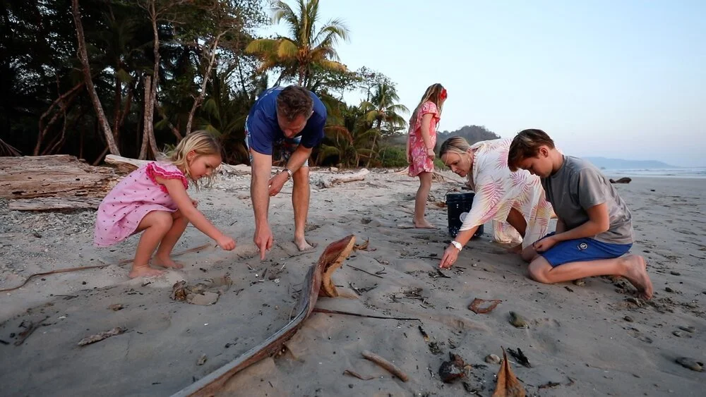 Copy+of+Tourist+Family+Cleanup.jpg