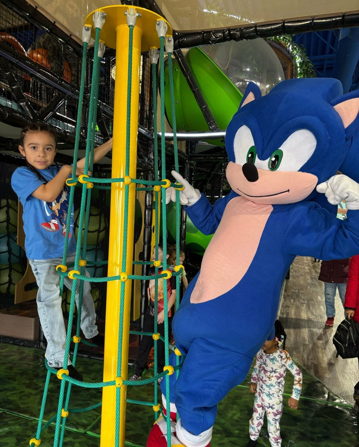💙As the weather gets cooler- indoor play places become more popular! Invite our characters on your slower days to help drive more traffic!

💙Entertaining the Magic of Childhood