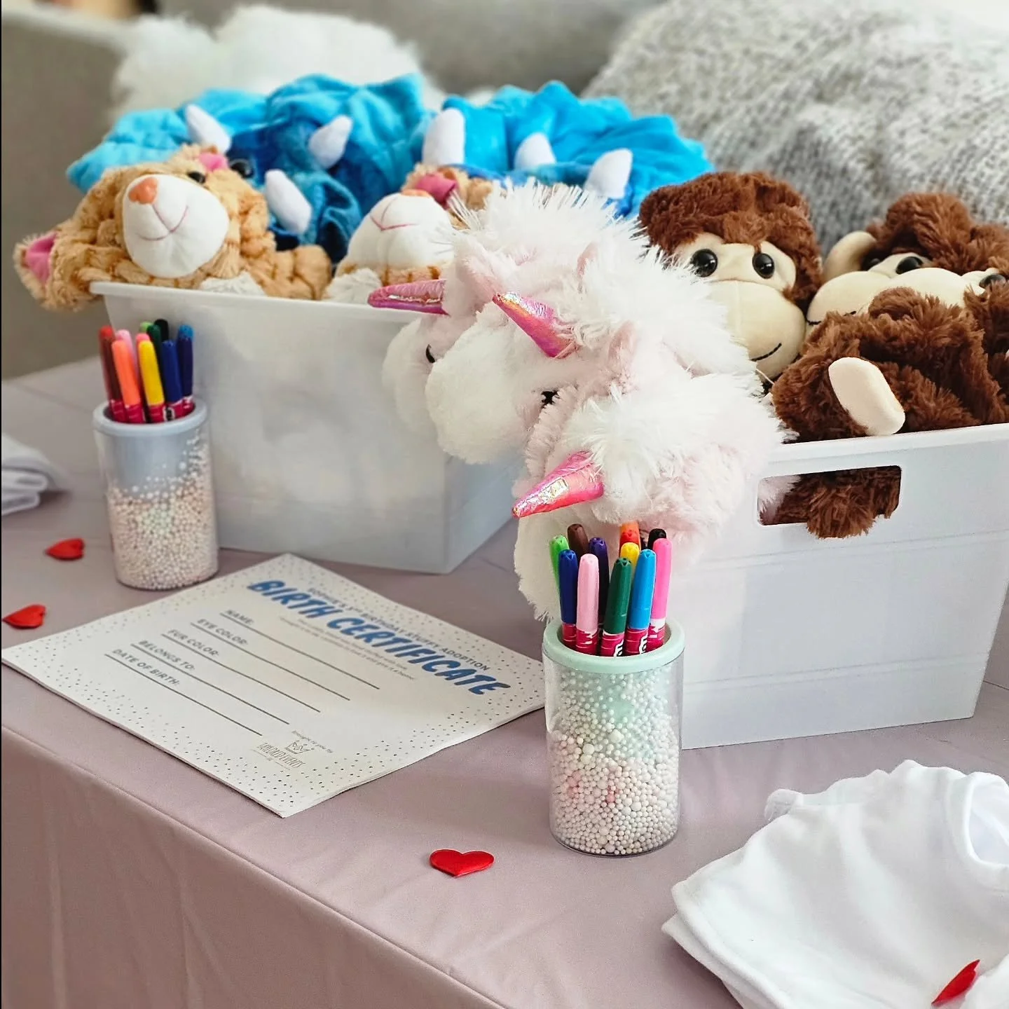 🧸Stuffy stations! The best party activity to turn into a memorable keepsake for each little at your event. Our animals are stuffed with love with each little handful of fluff. Your party person will then guide the kids through a wish ceremony to giv