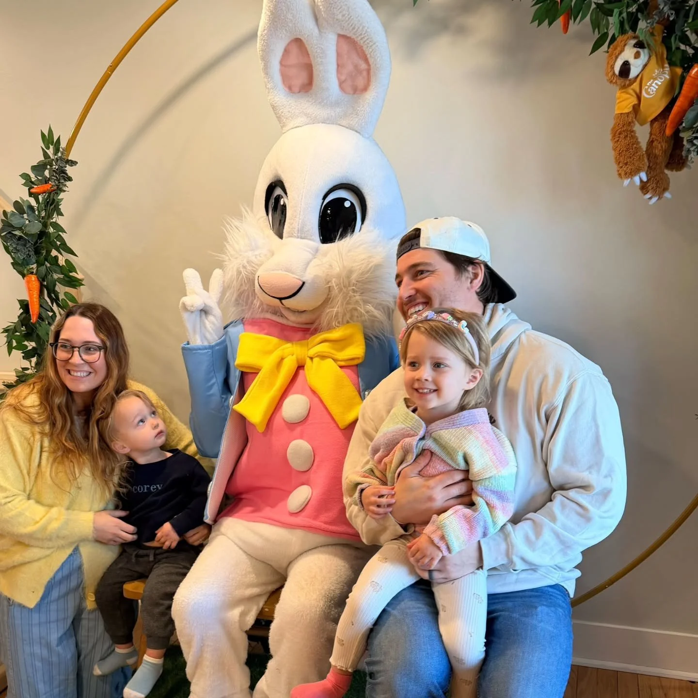🐒🐰Easter at @thecanopystudiosmi this year was nothing short of adorable. We always enjoy the intimate setting their venue provides! 

🐒🐰Entertaining the Magic of Childhood 
Fill out an inquiry on our website today!
Www.tayloredeventsllc.com