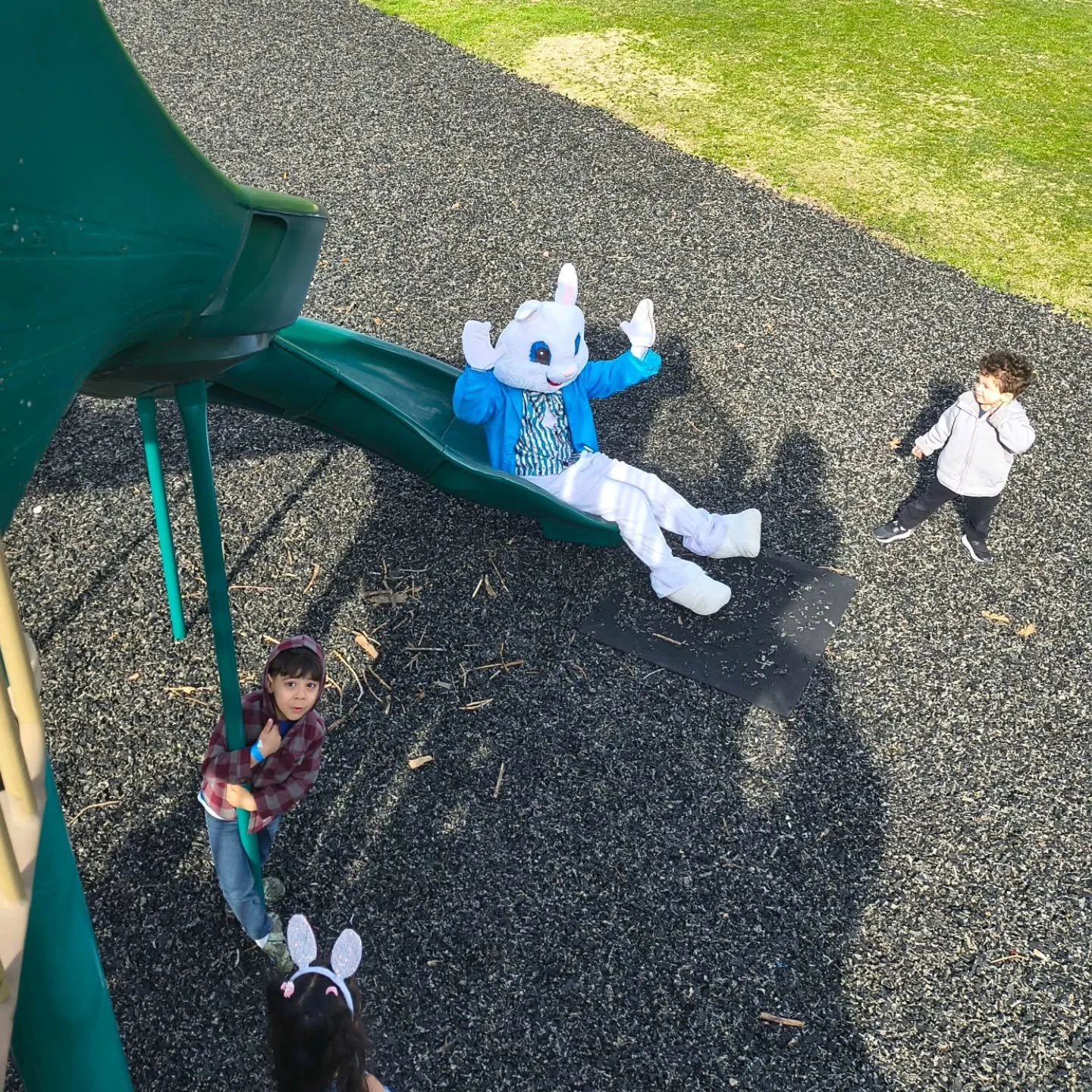 🐰Just 4 more days until Easter! 
What do you stuff in your littles eggs? 

Comment 🍭 for candy 
Comment 🧸 for toy

🐰Entertaining the Magic of Childhood 
Inquire today 2488049319