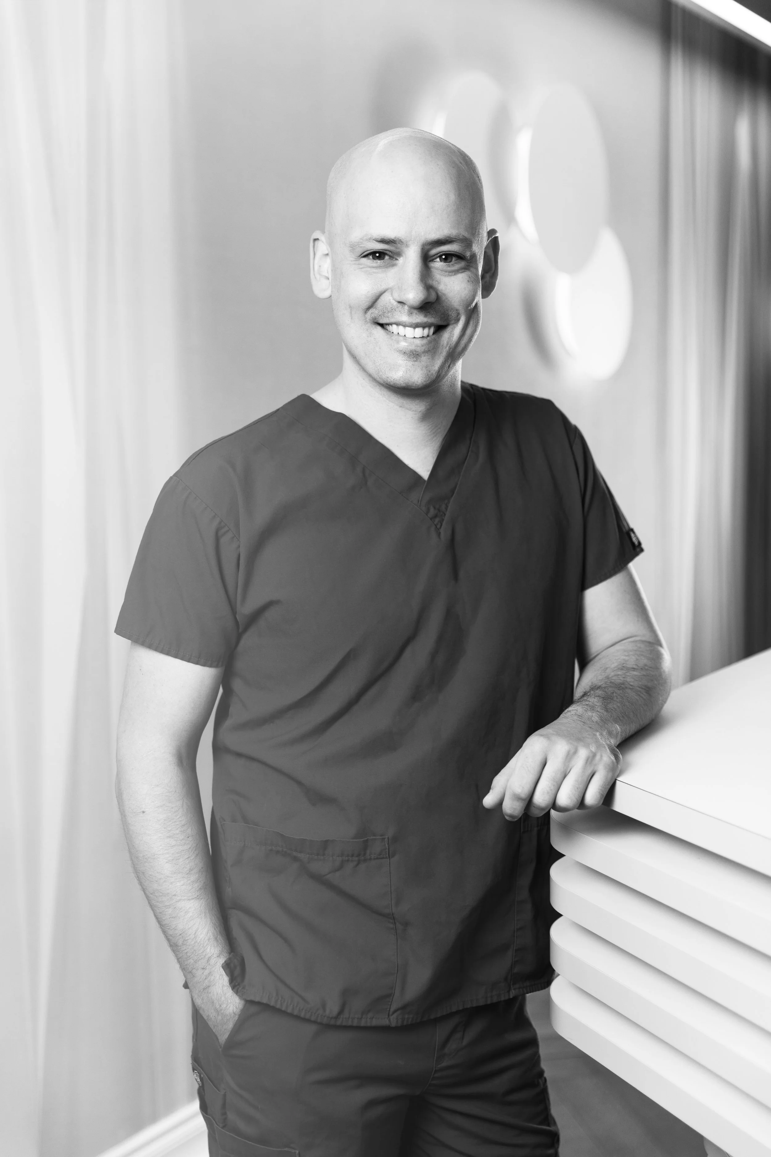 Dr. Thomas Zitzelsberger Fachzahnarzt Für Oralchirurgie About us | black forest oralchirurgie Neuenburg