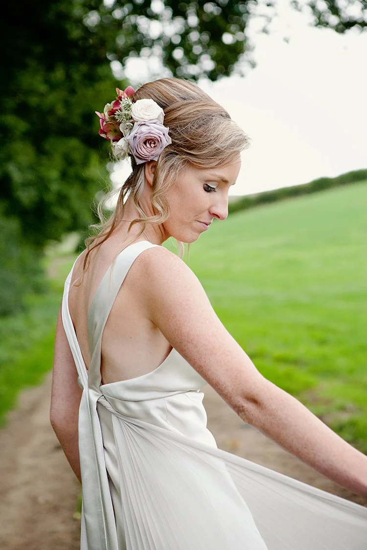 detail of bride s back